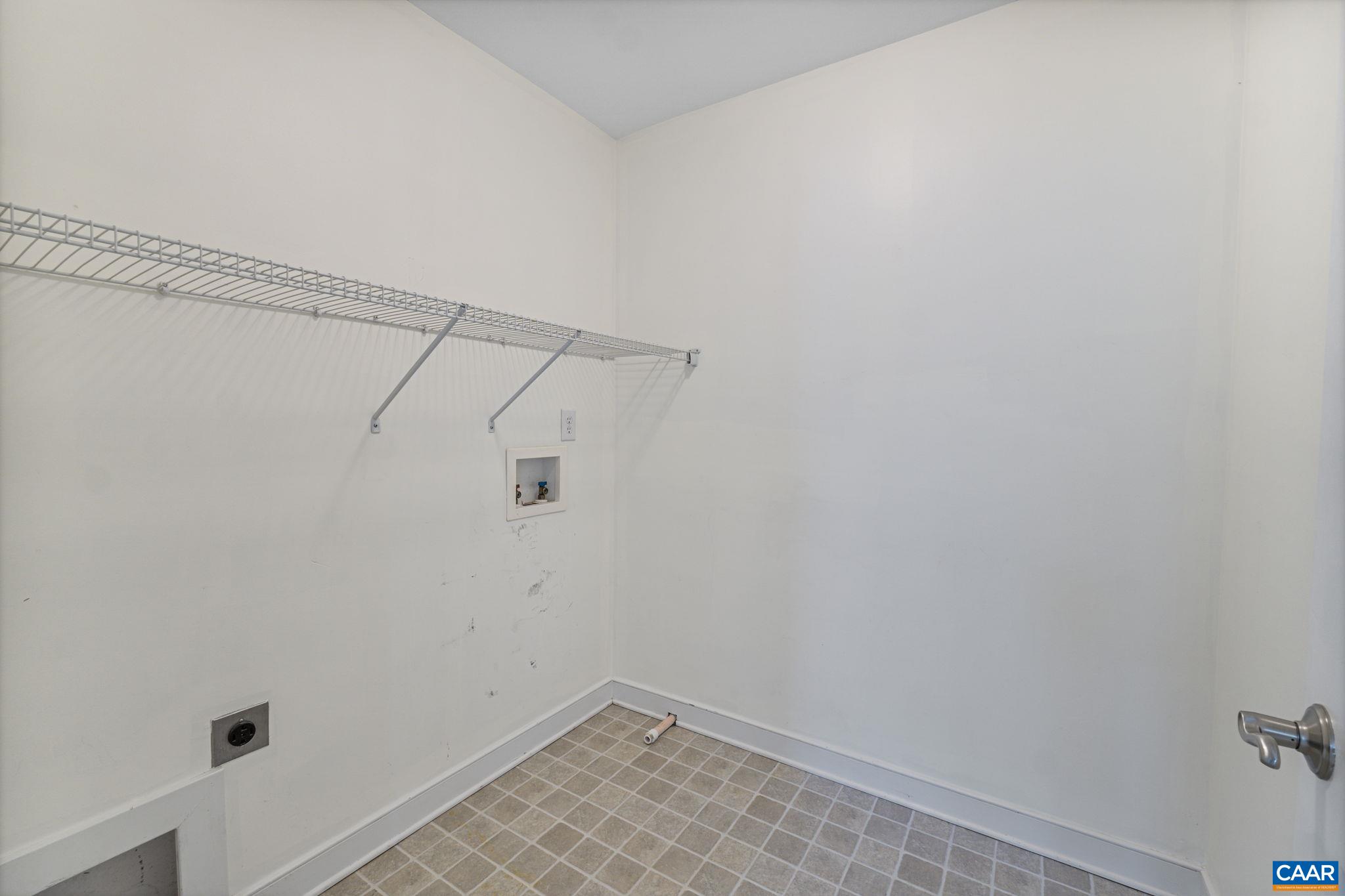 185 BROOKWOOD DR