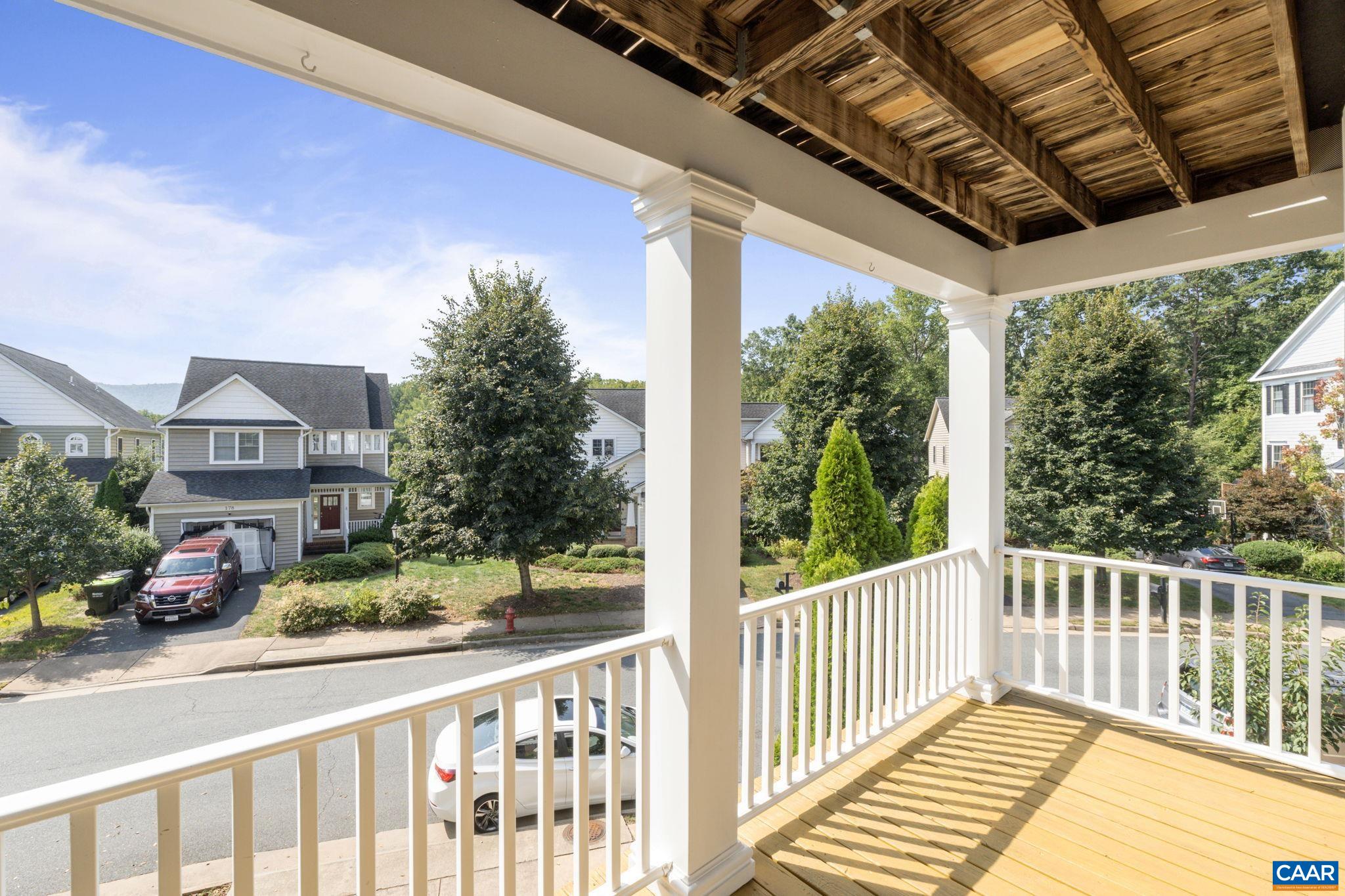 185 BROOKWOOD DR