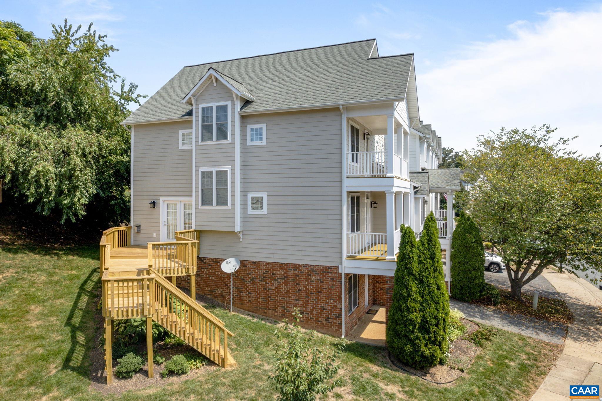 185 BROOKWOOD DR