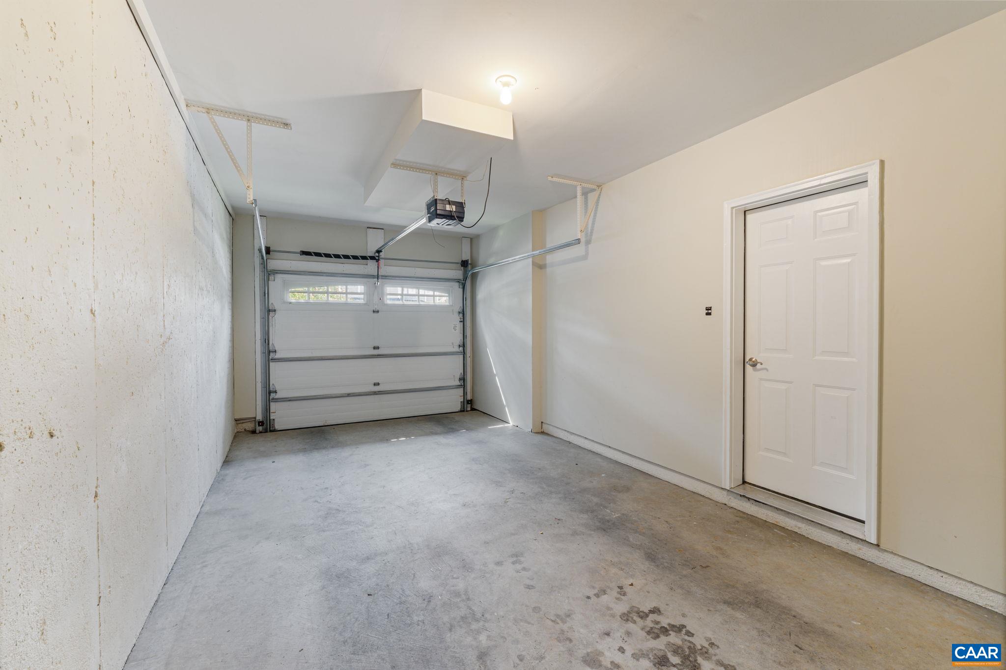 185 BROOKWOOD DR