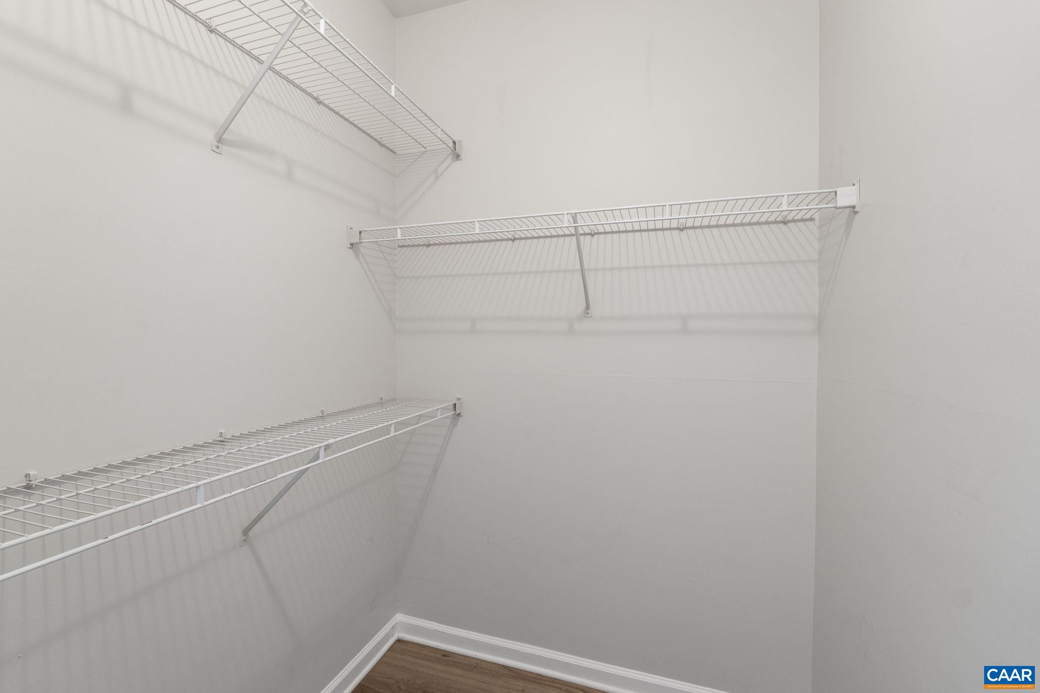 320 RIVERBEND DR Unit: 3C