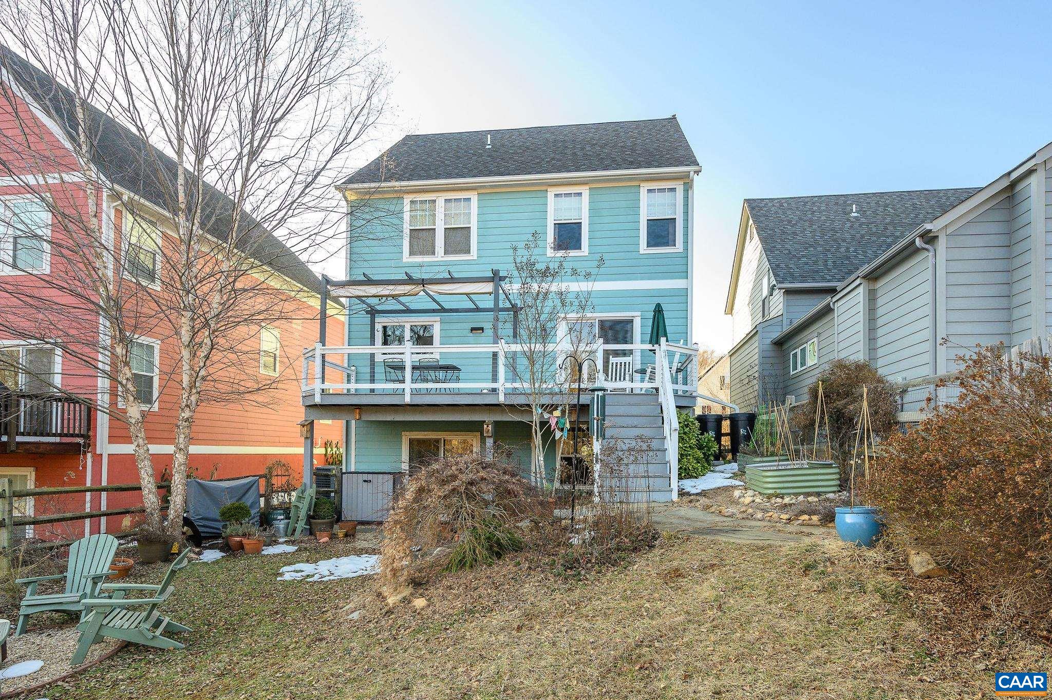 230 HUNTLEY AVE