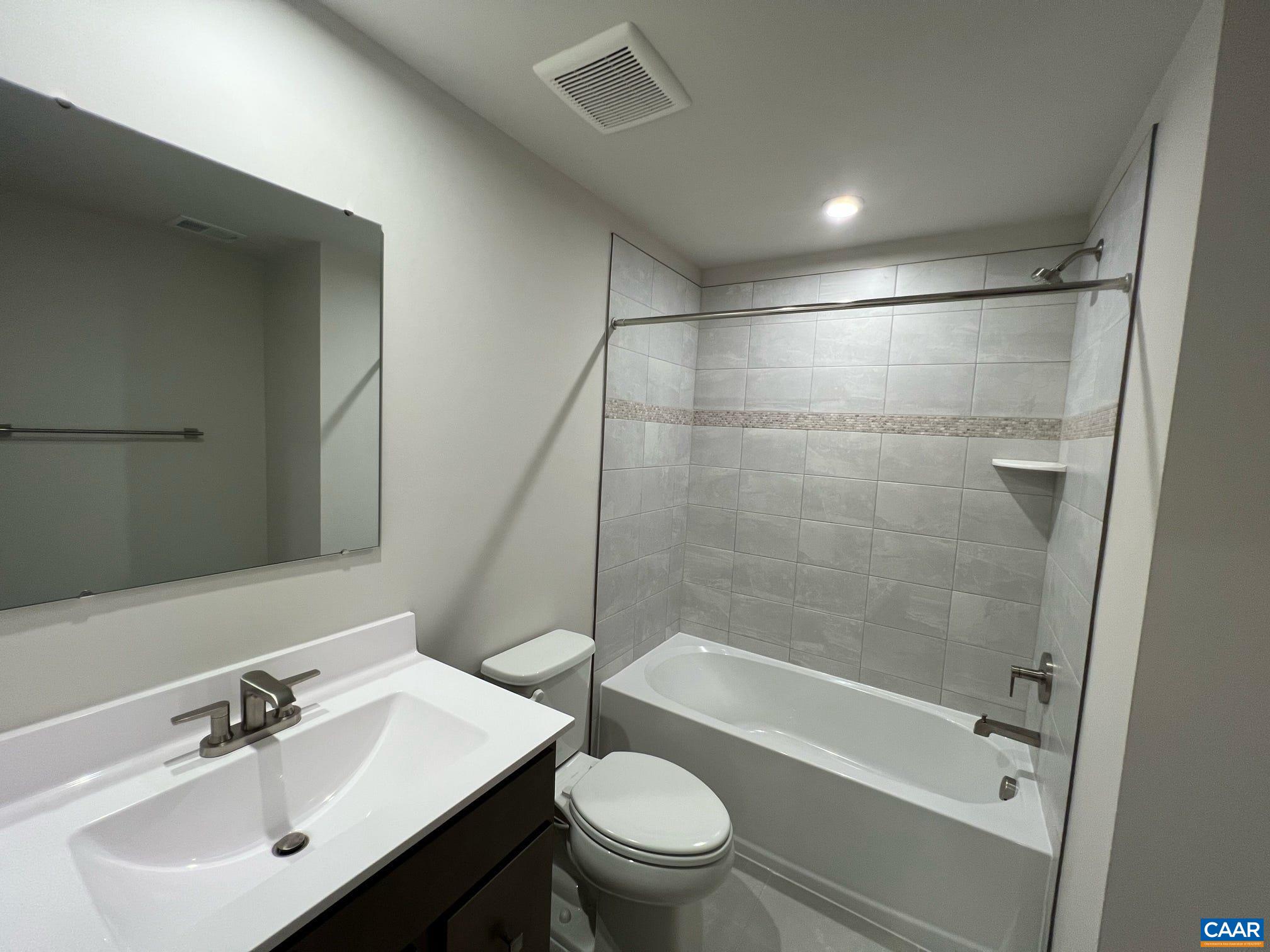 46 CONGAREE DR