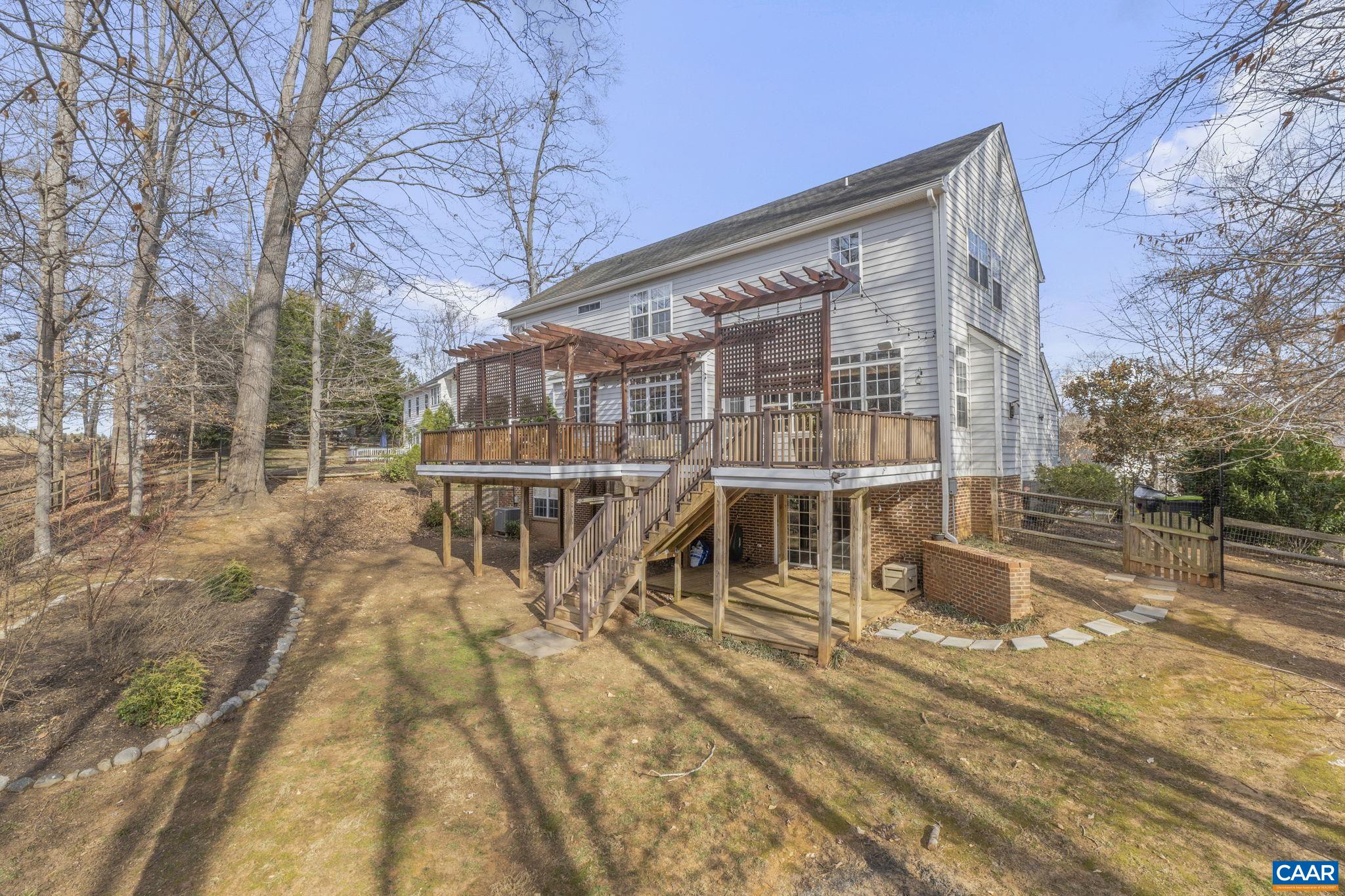 1338 DUNLORA DR