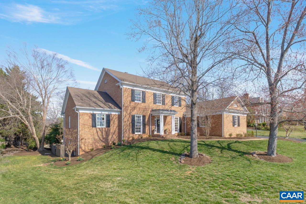 3176 DARBY RD