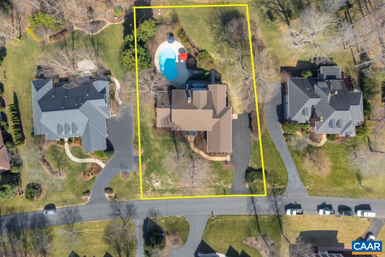 3176 DARBY RD