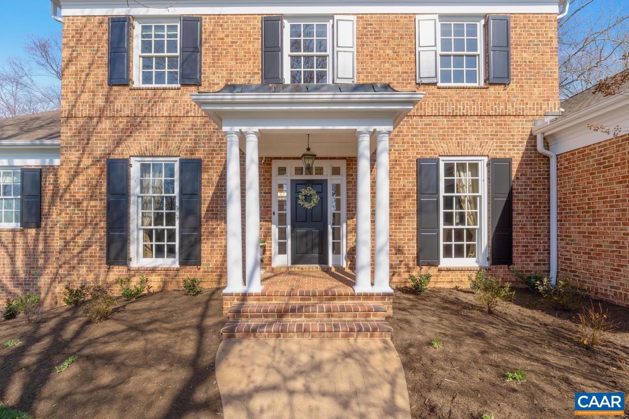 3176 DARBY RD