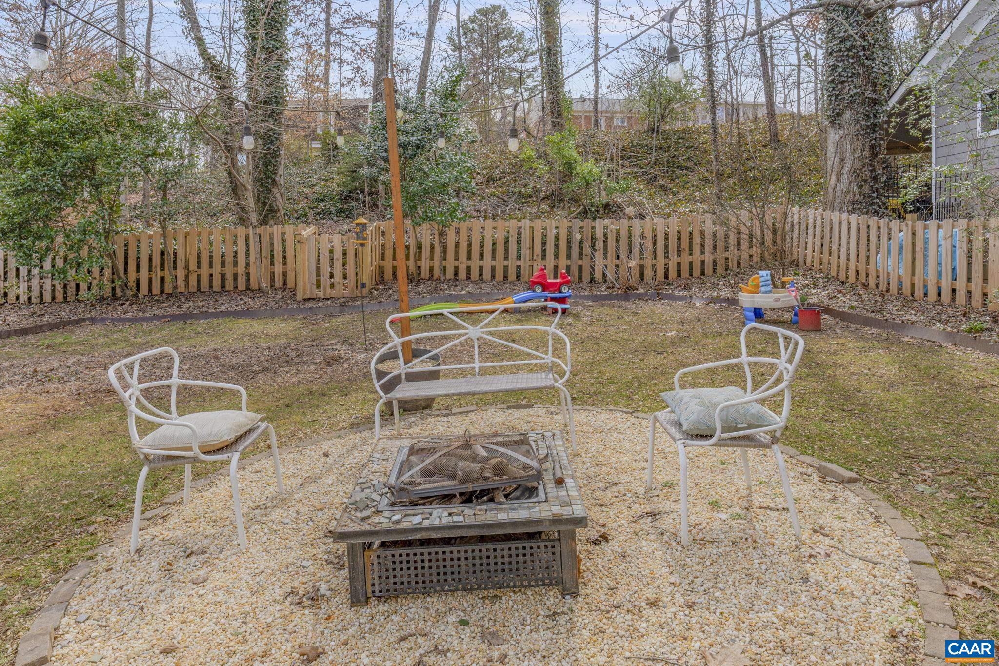 1524 CHERRY AVE