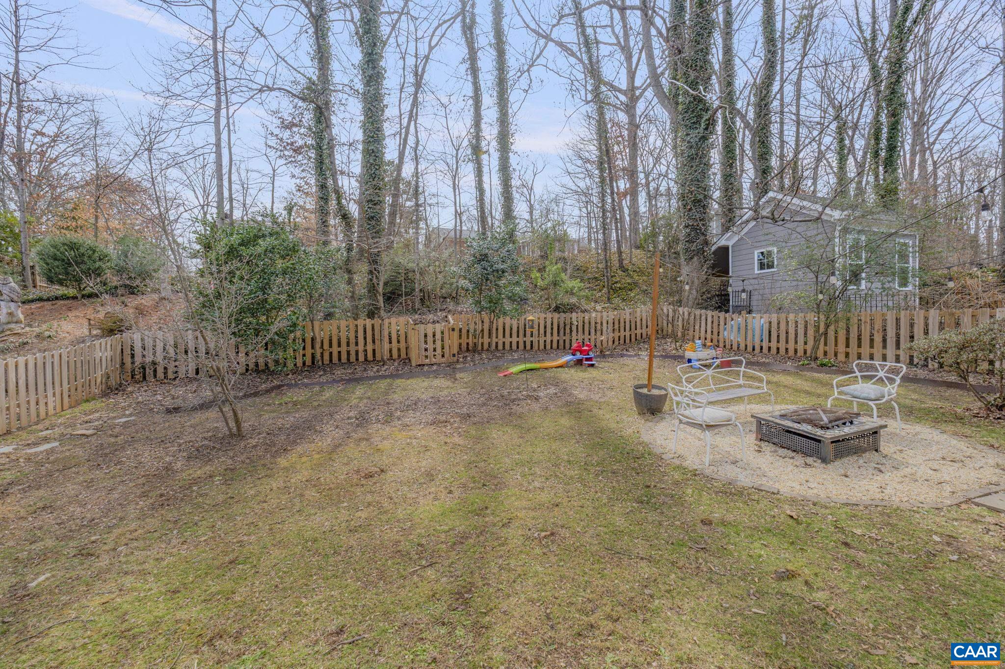 1524 CHERRY AVE