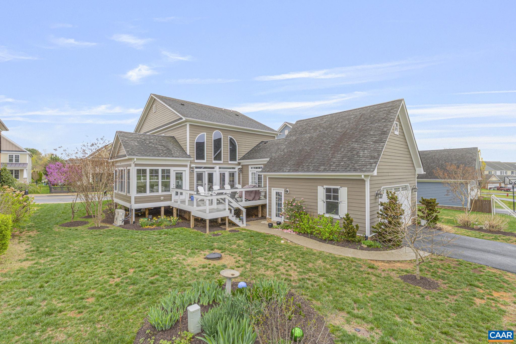 1733 OLD TRAIL DR