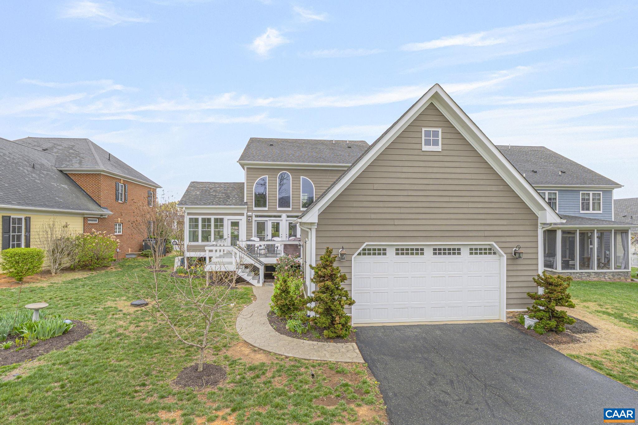 1733 OLD TRAIL DR