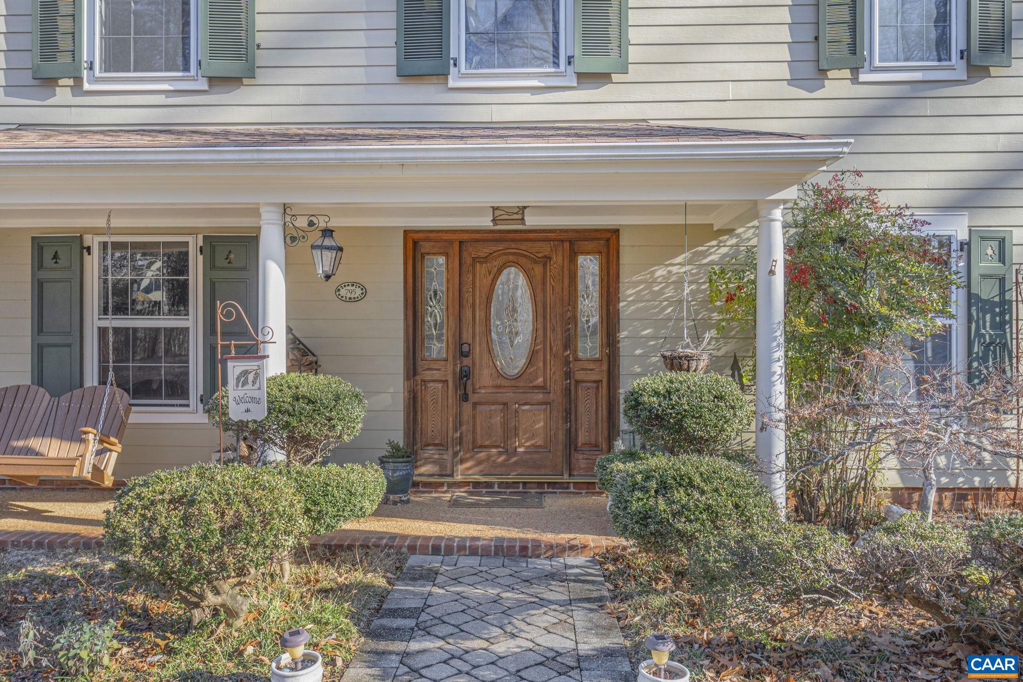 795 EGLINTON LN