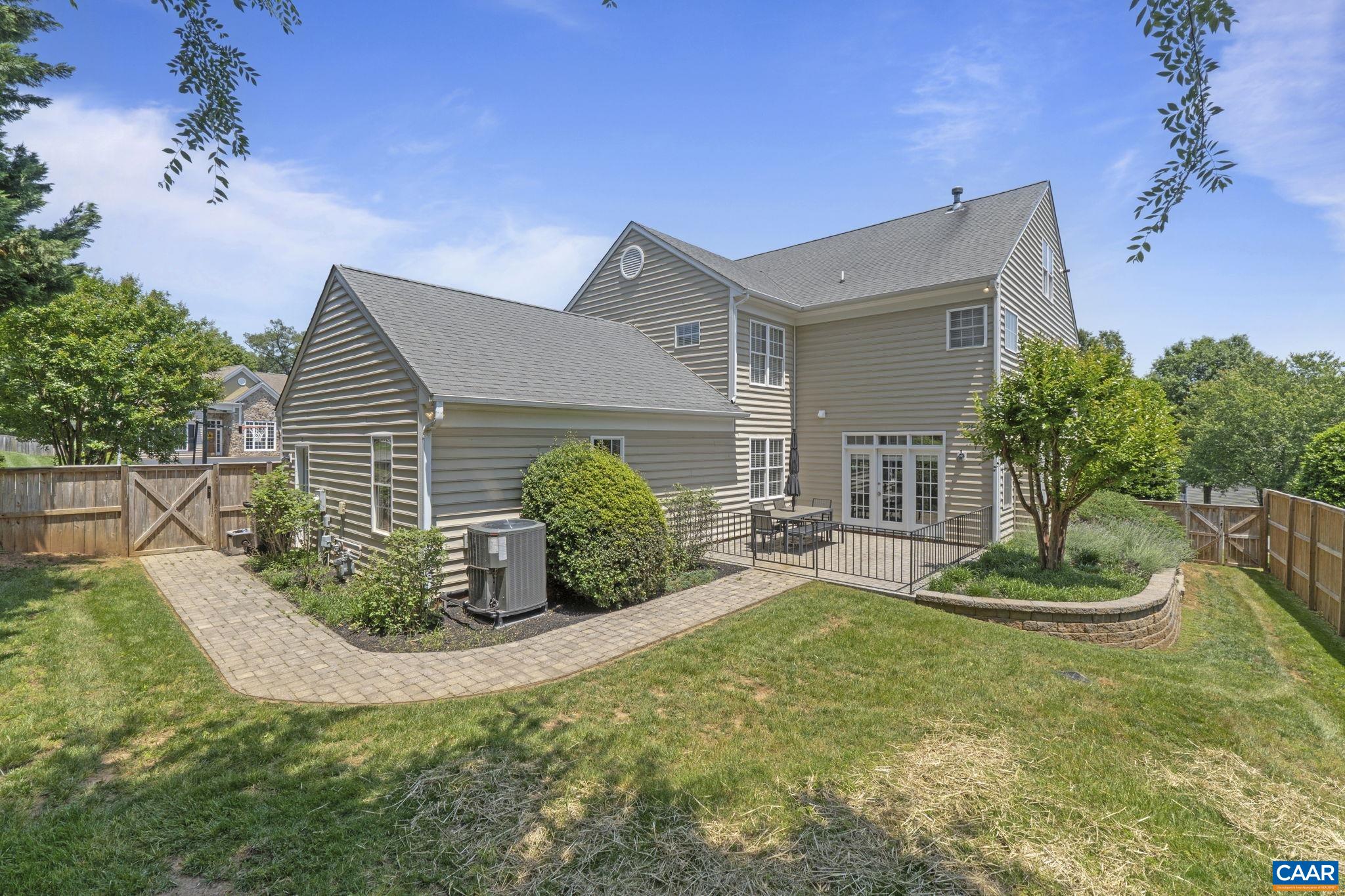 1107 PIKE PL