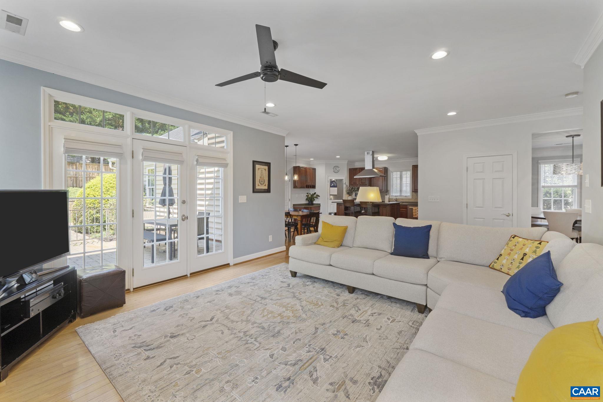 1107 PIKE PL
