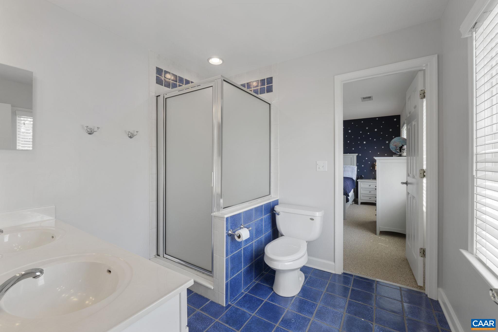 1107 PIKE PL