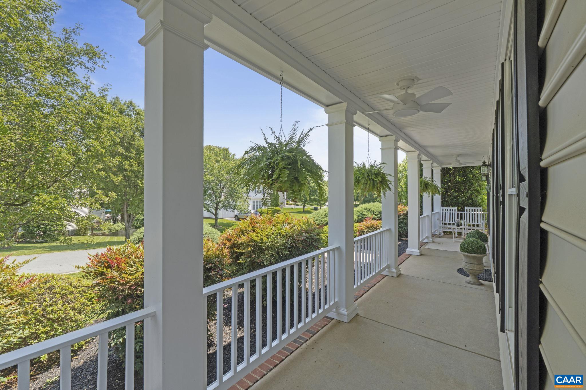 1107 PIKE PL
