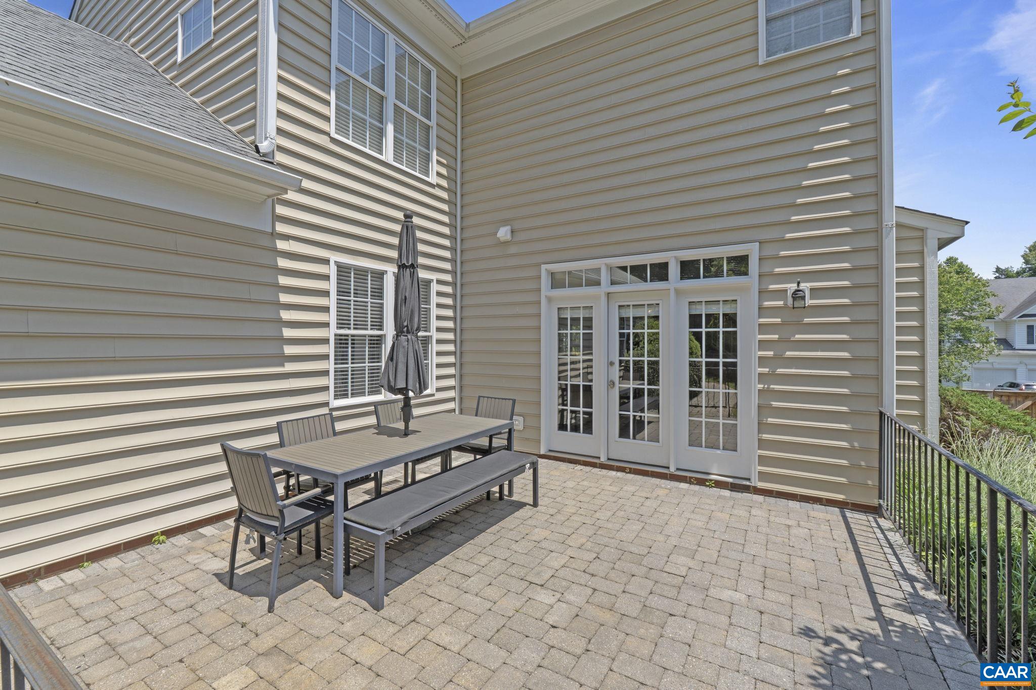 1107 PIKE PL