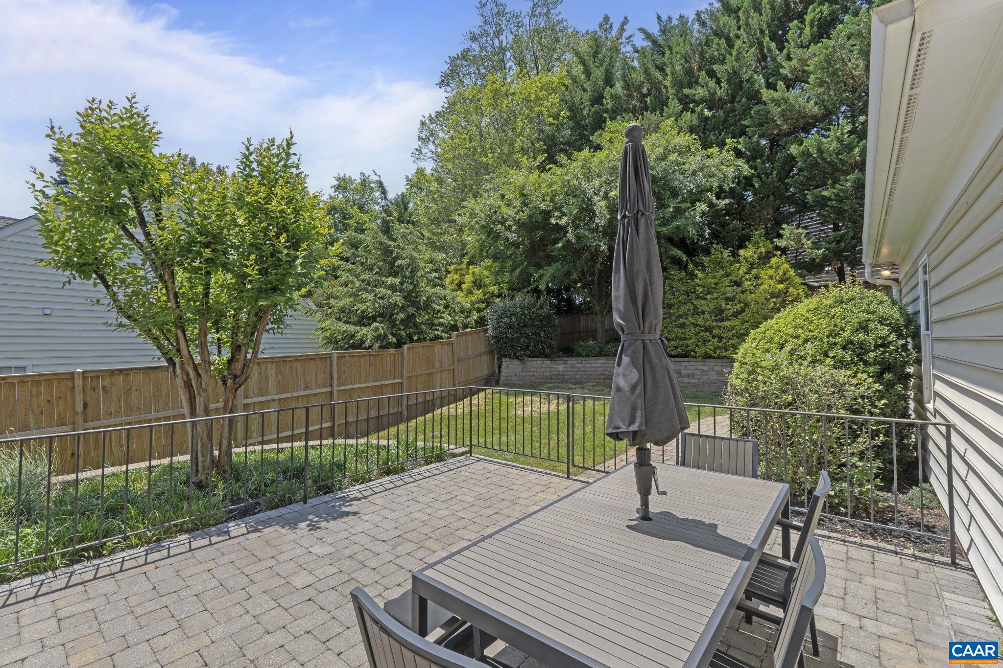 1107 PIKE PL