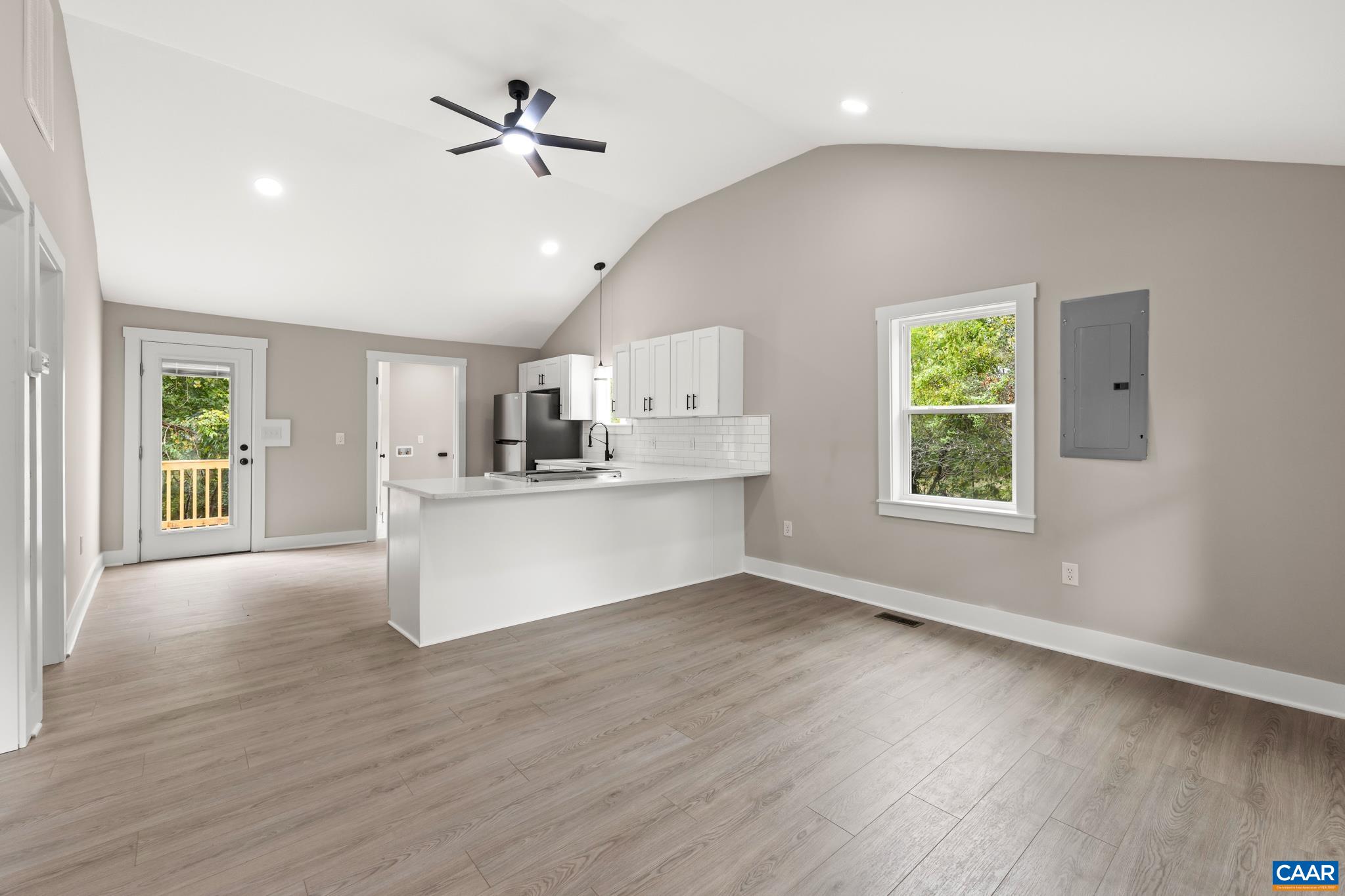 2157 THOMAS JEFFERSON PKWY