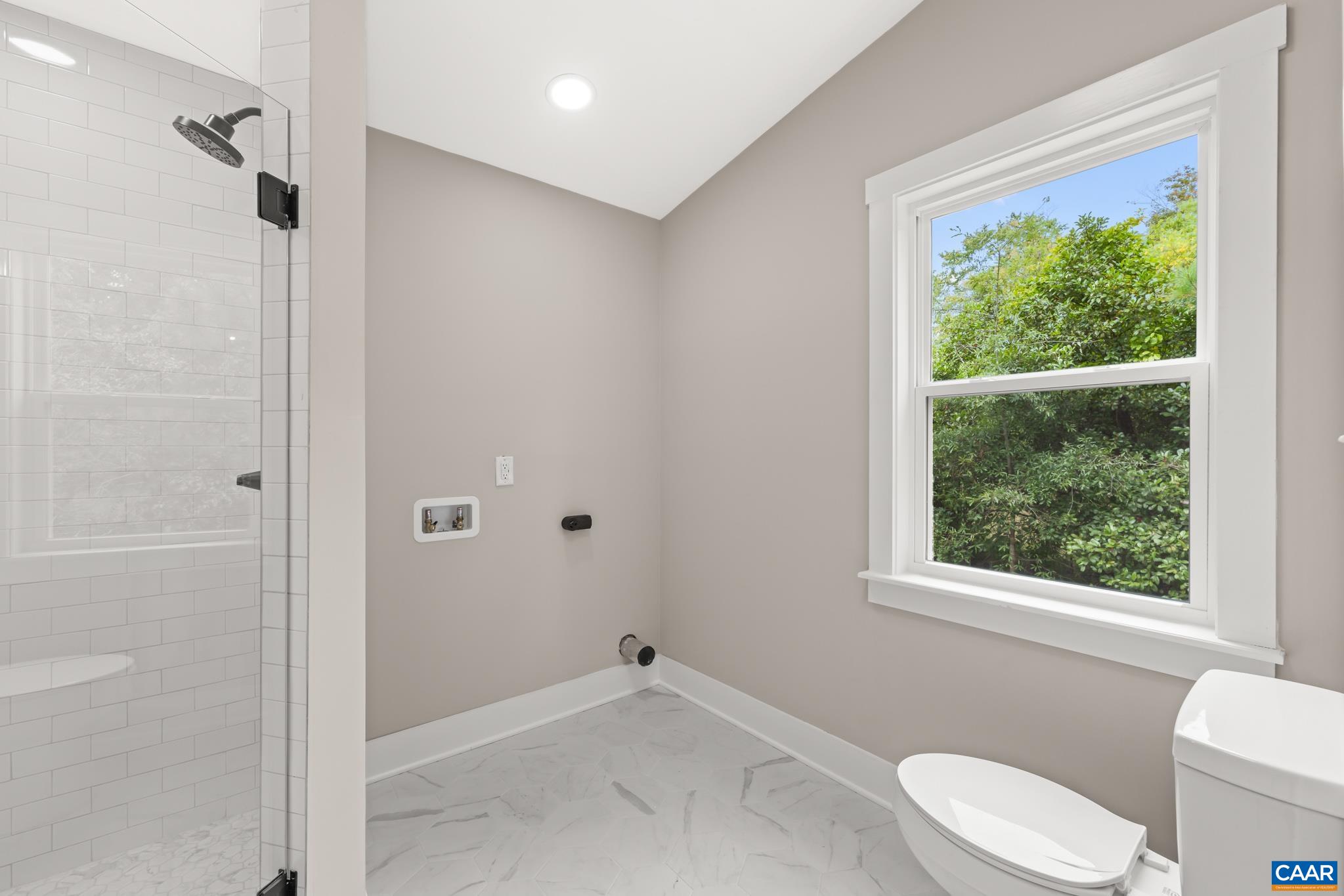 2157 THOMAS JEFFERSON PKWY