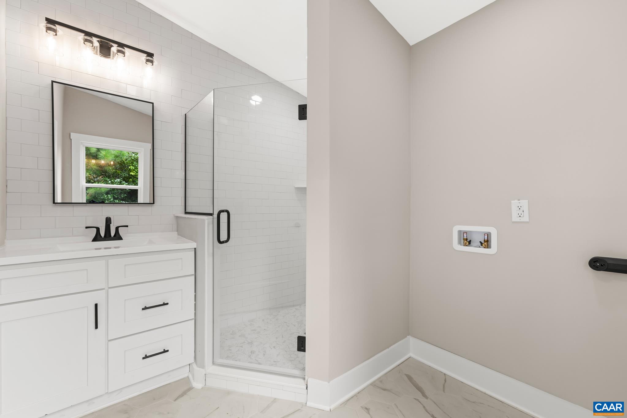 2157 THOMAS JEFFERSON PKWY