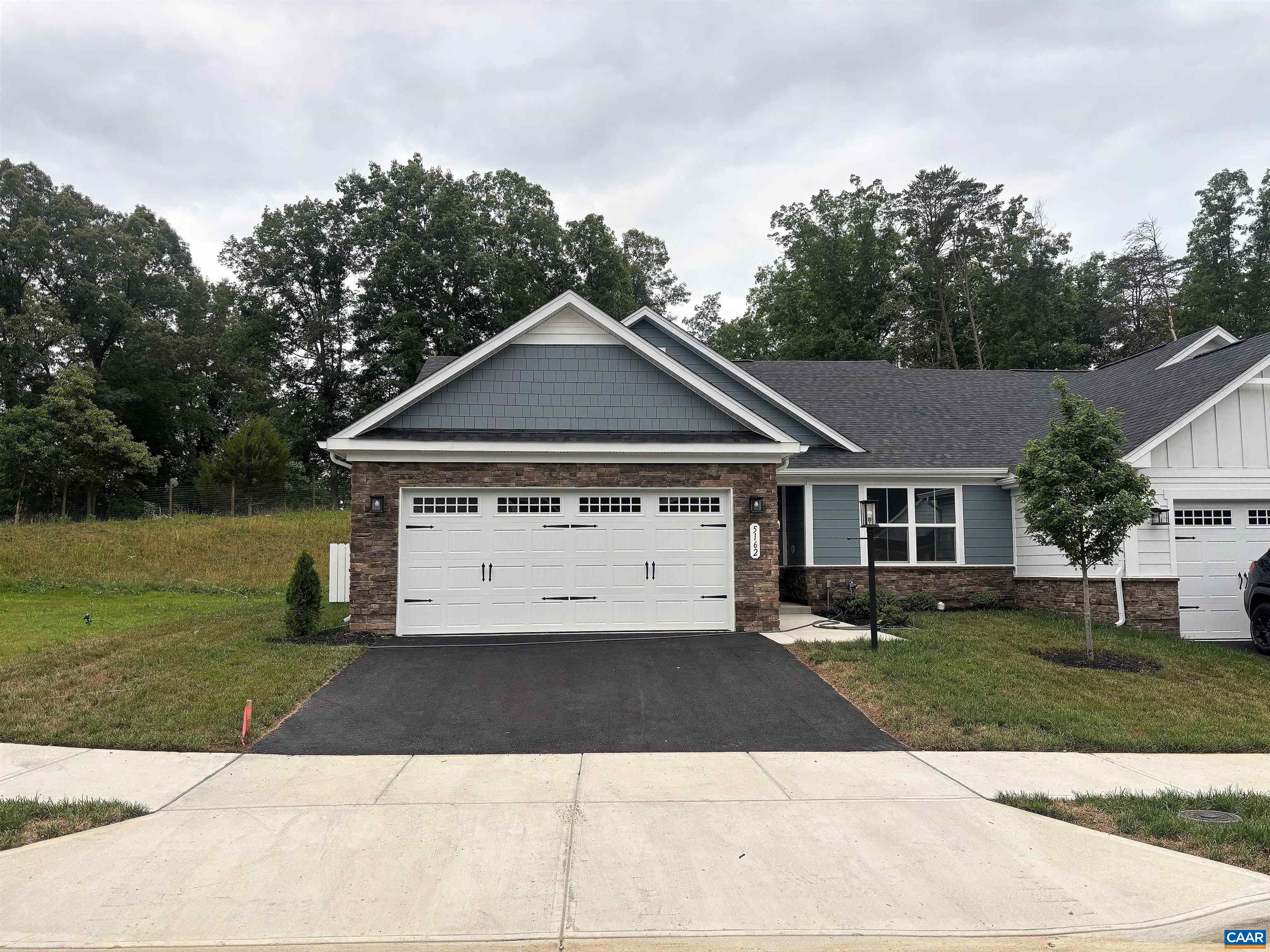 411A LAZY BRANCH LN