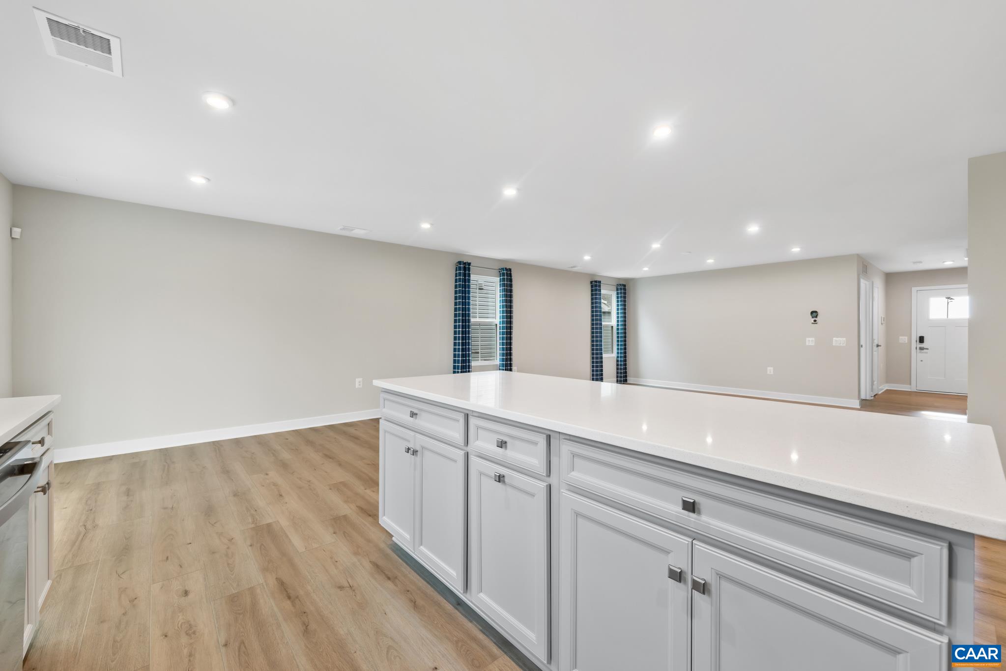 130 WHITE SANDS BLVD