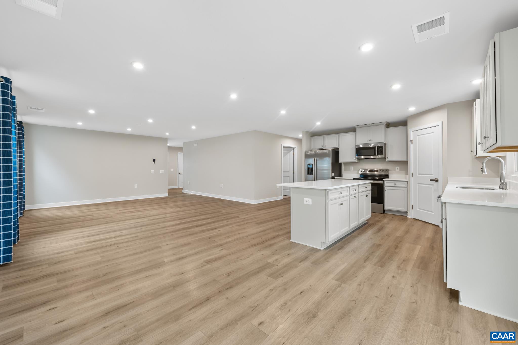 130 WHITE SANDS BLVD