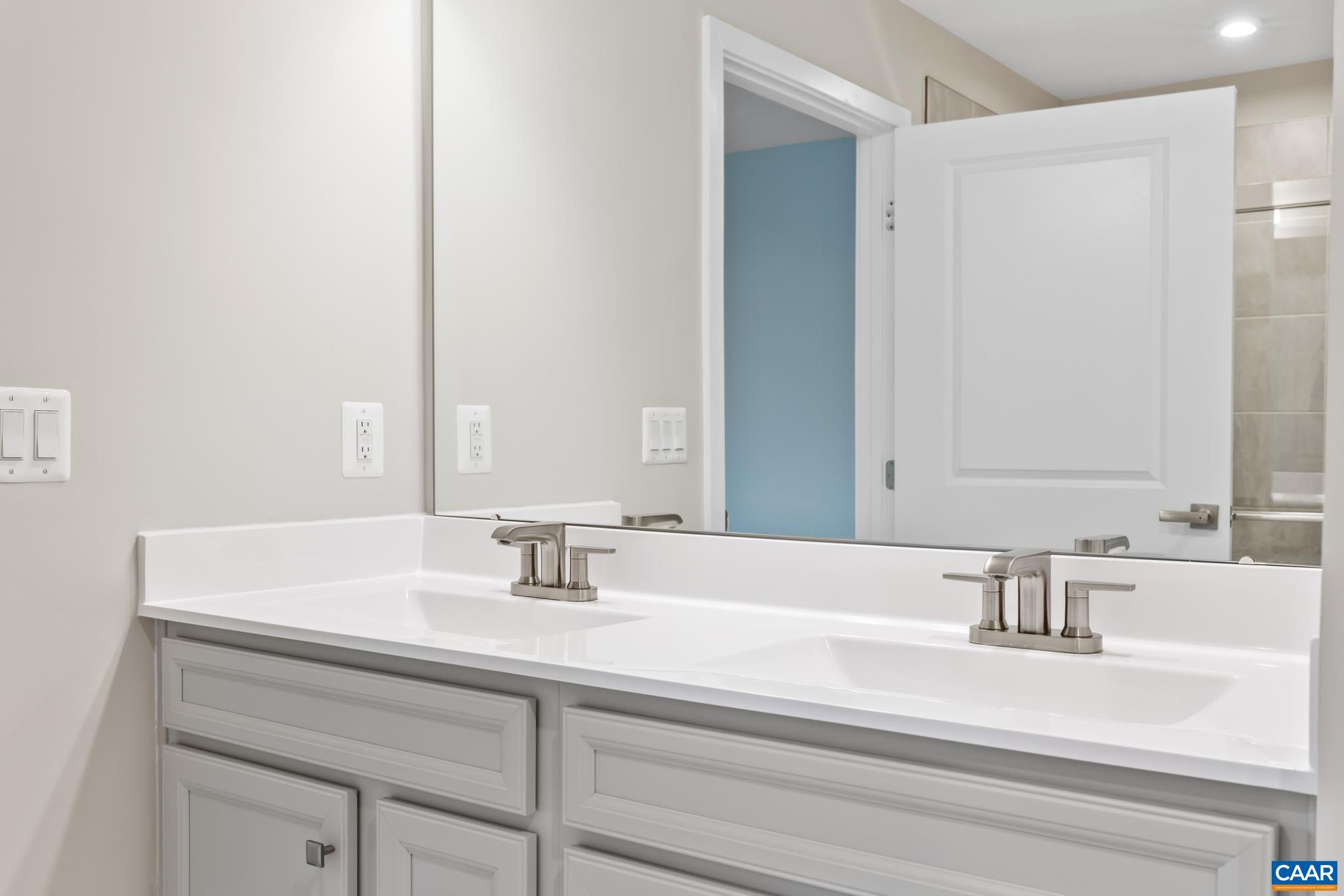 130 WHITE SANDS BLVD