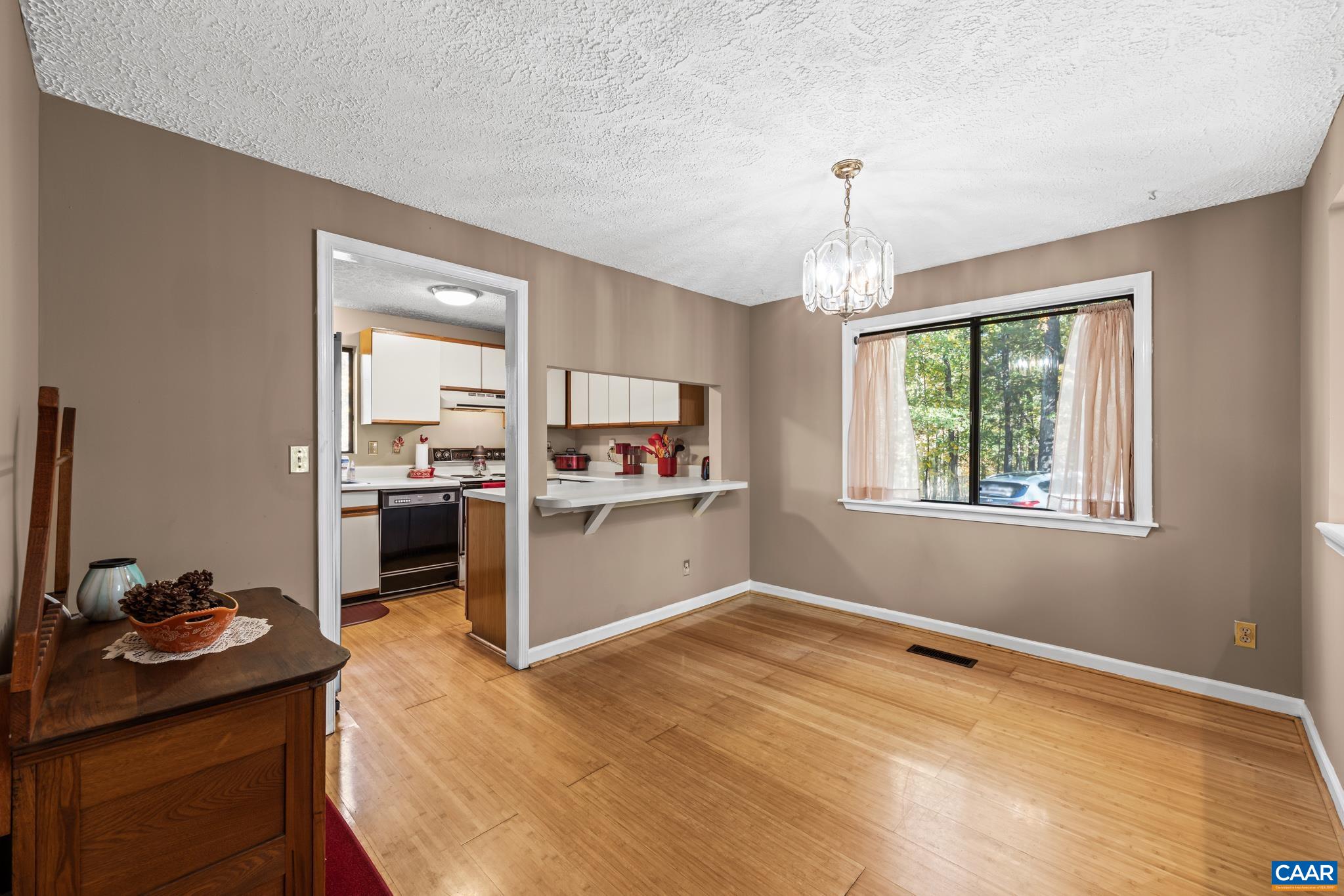 2530 GILLUMS RIDGE LN