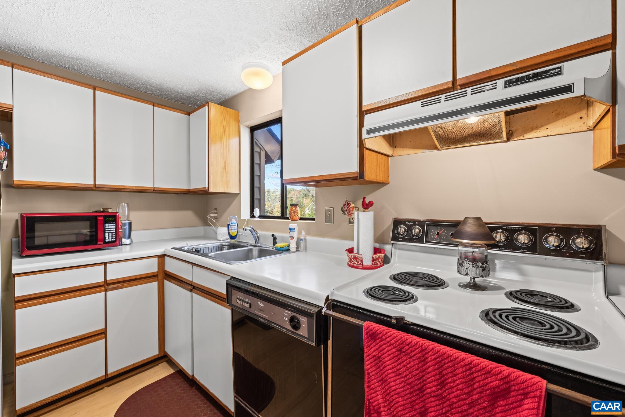 2530 GILLUMS RIDGE LN