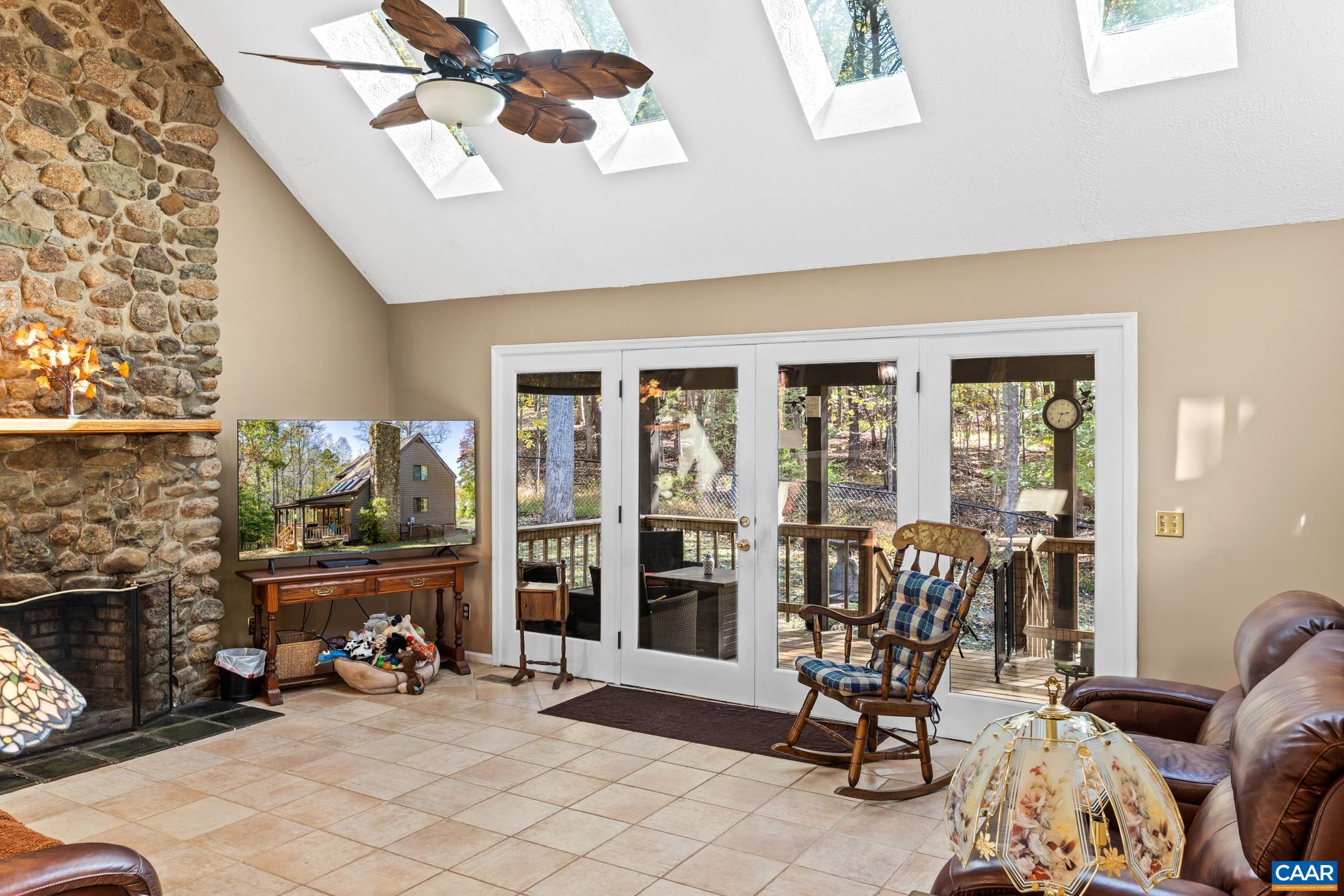 2530 GILLUMS RIDGE LN