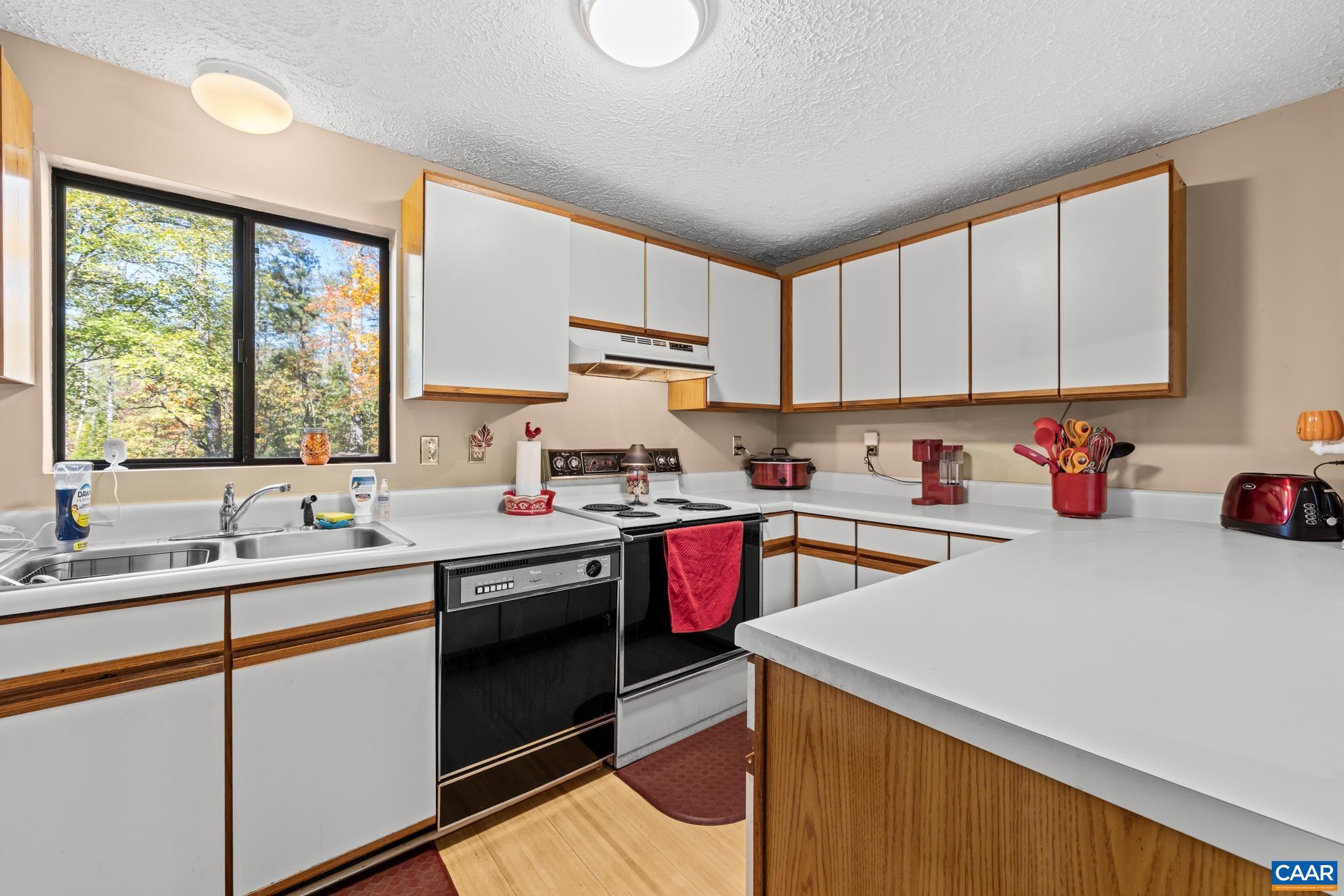 2530 GILLUMS RIDGE LN