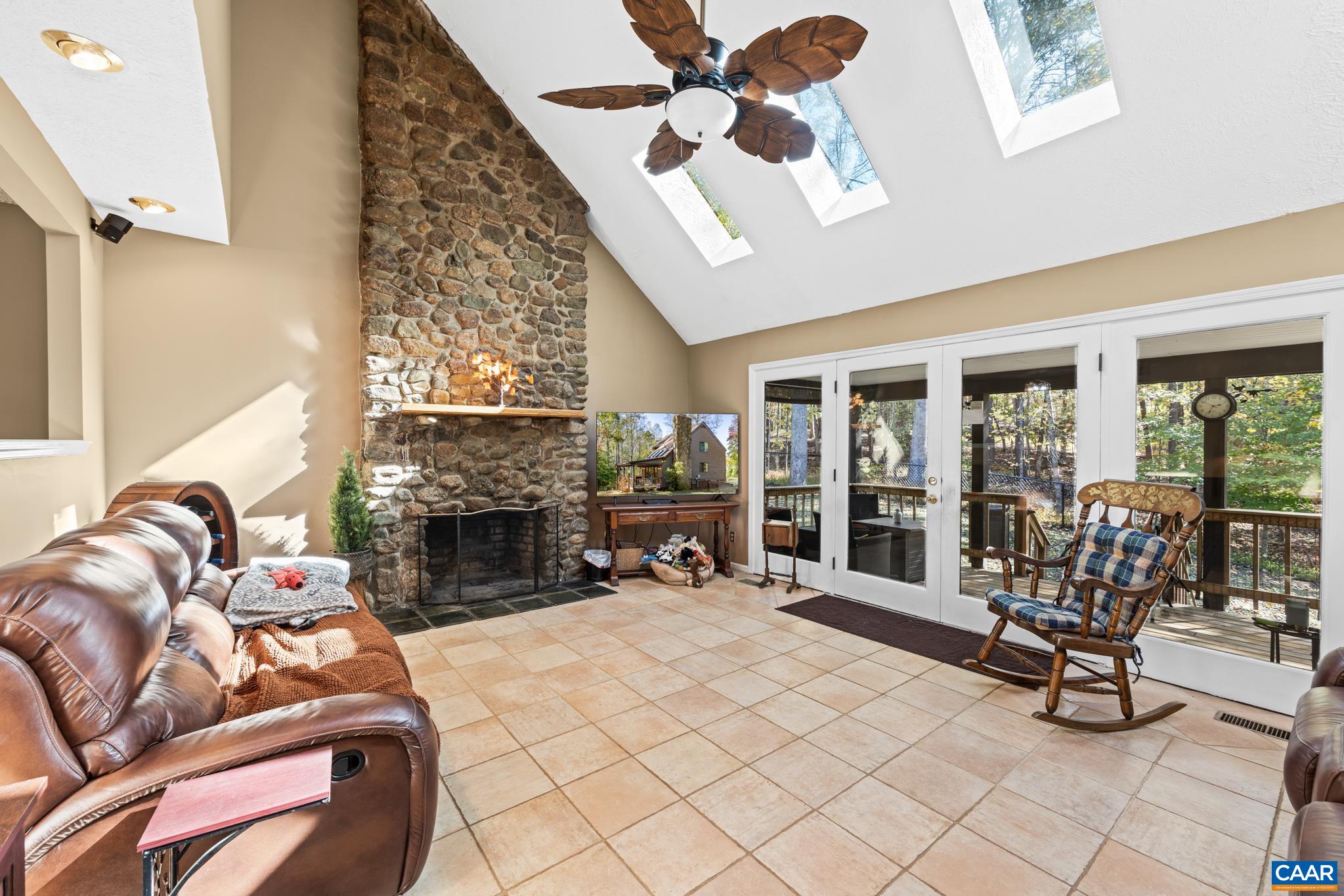 2530 GILLUMS RIDGE LN