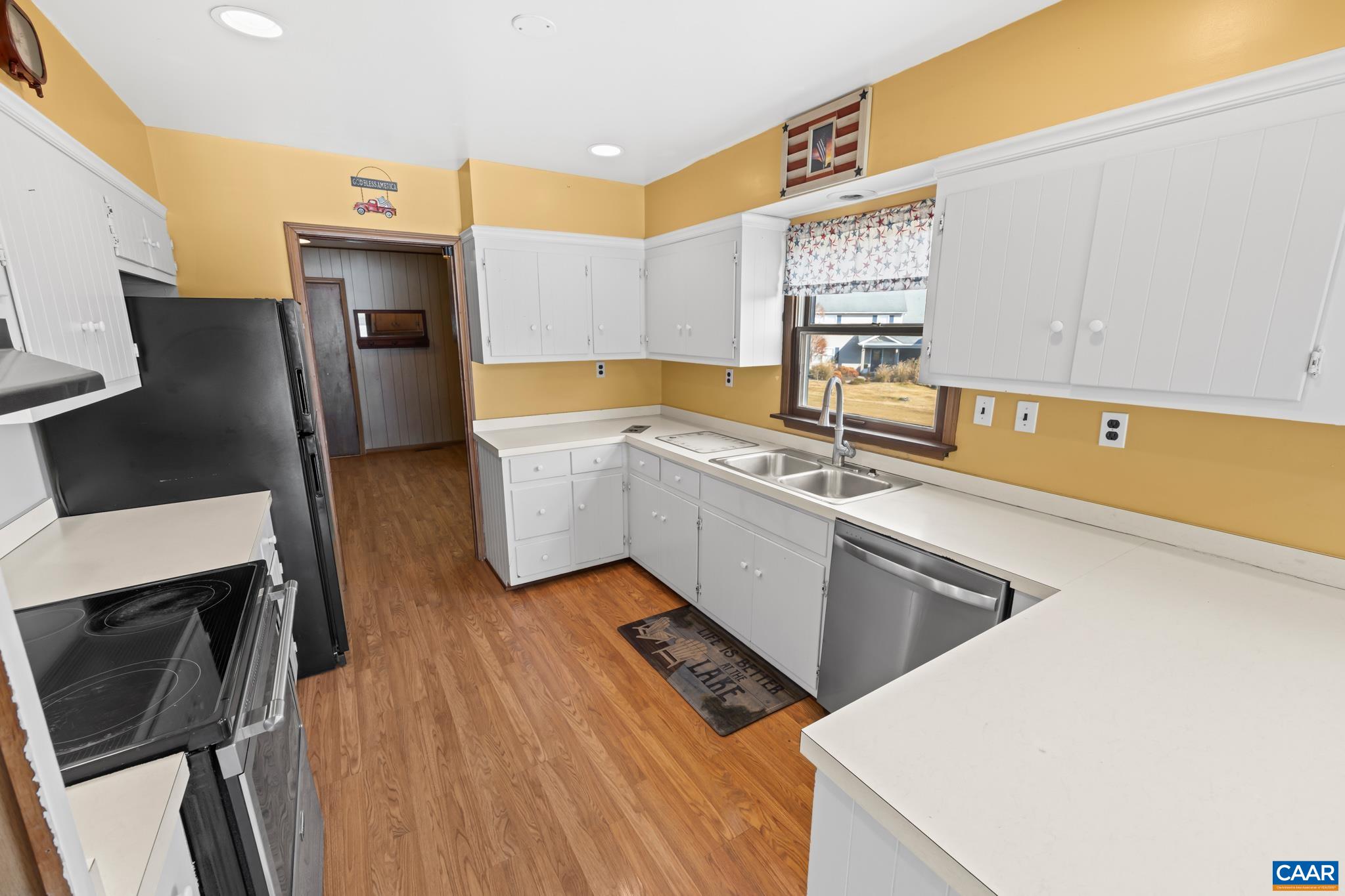 1753 NORTH LAKESHORE DR