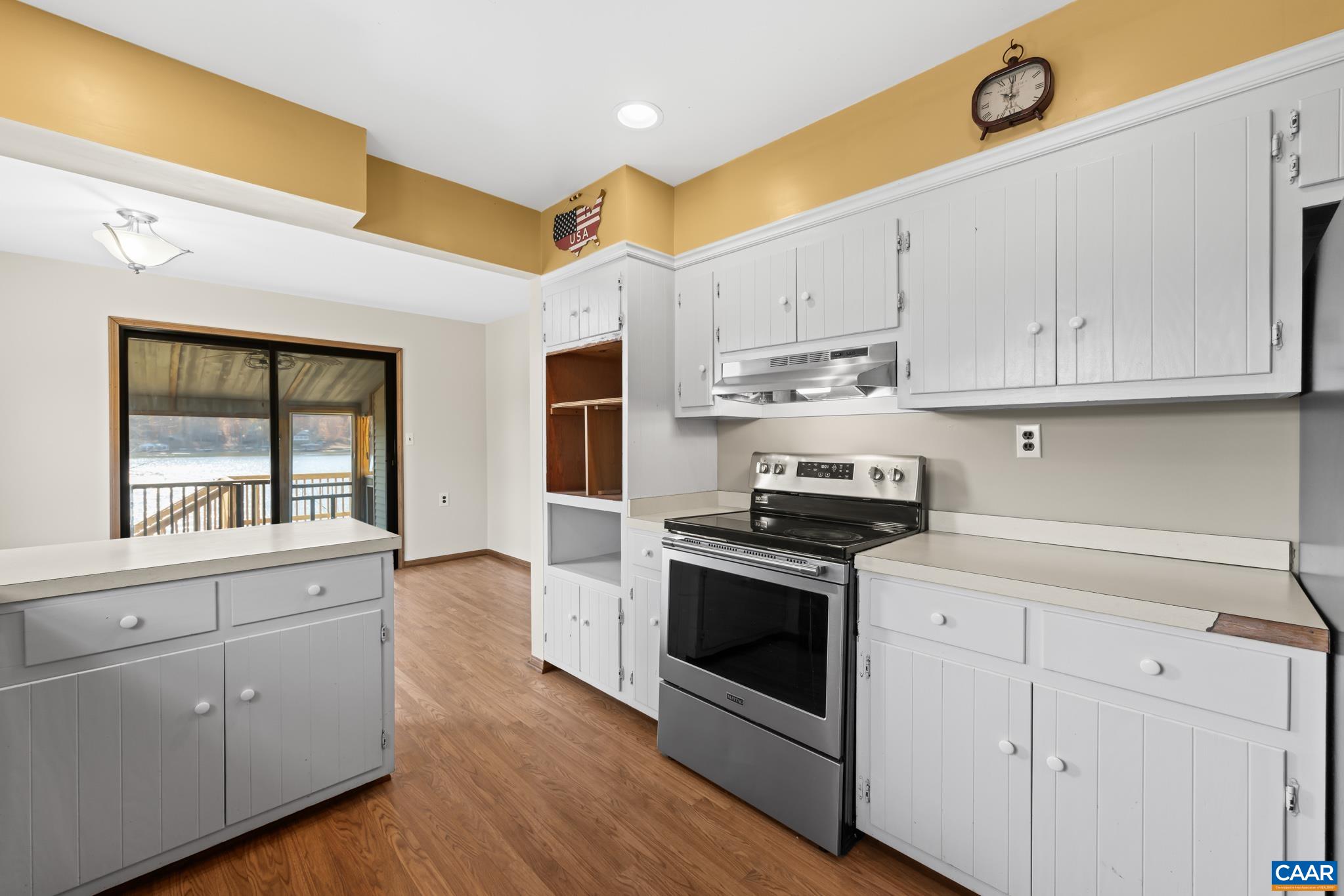 1753 NORTH LAKESHORE DR