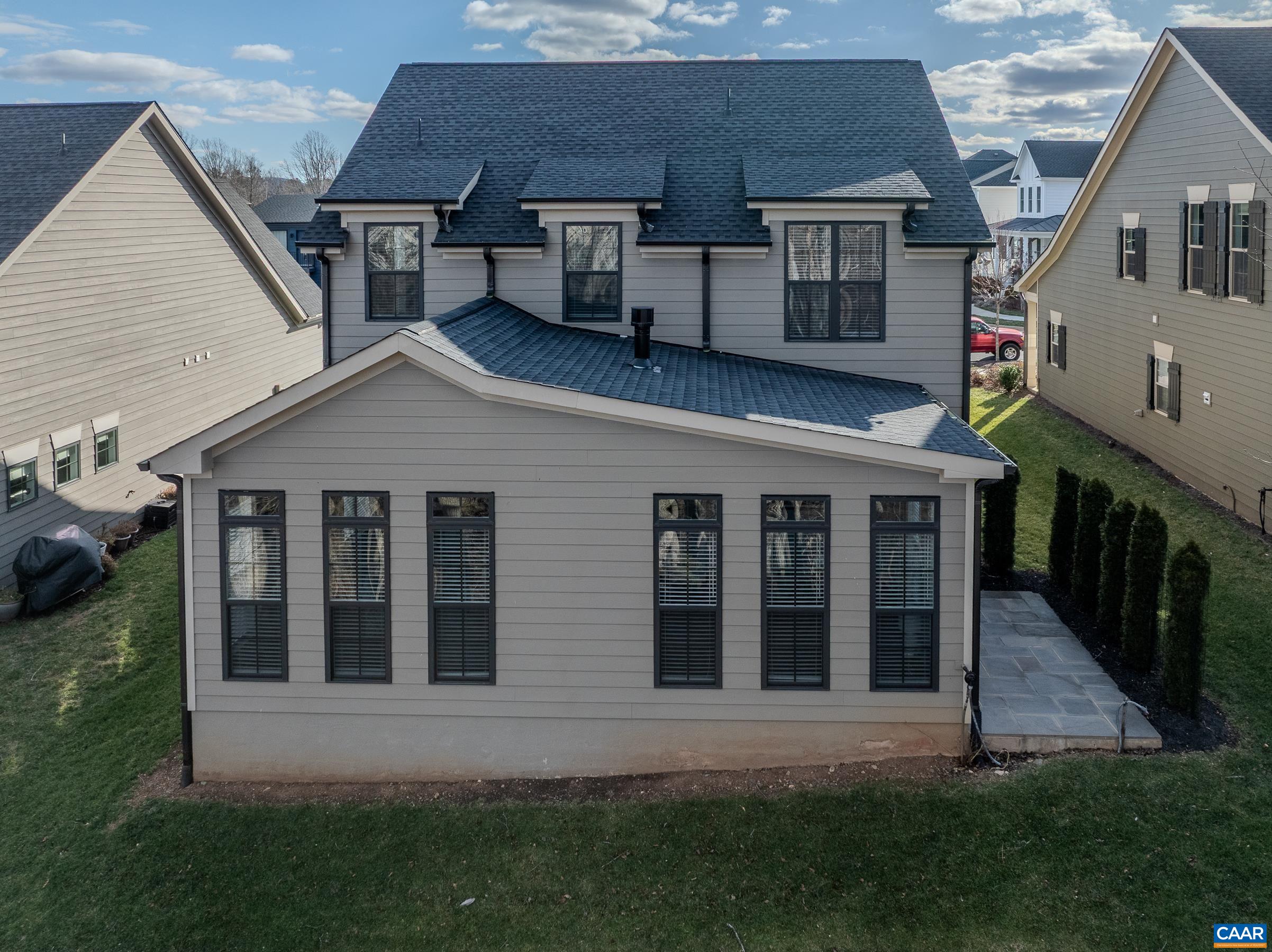 180 BISHOPGATE LN