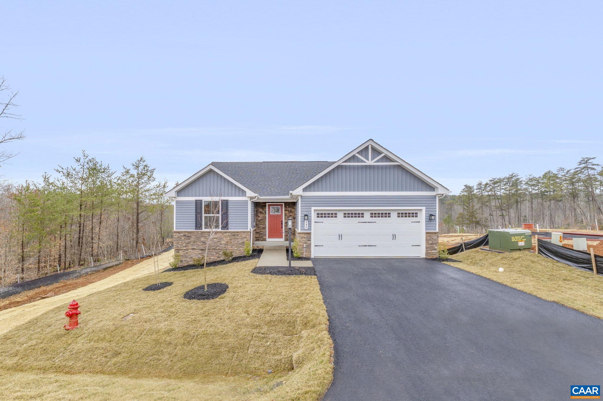 140 GUNNISON DR