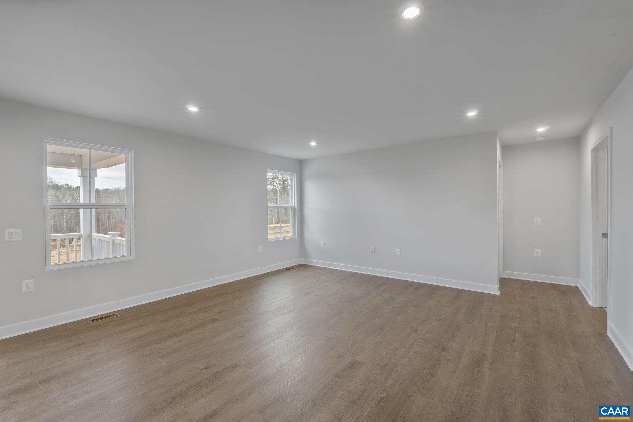 140 GUNNISON DR
