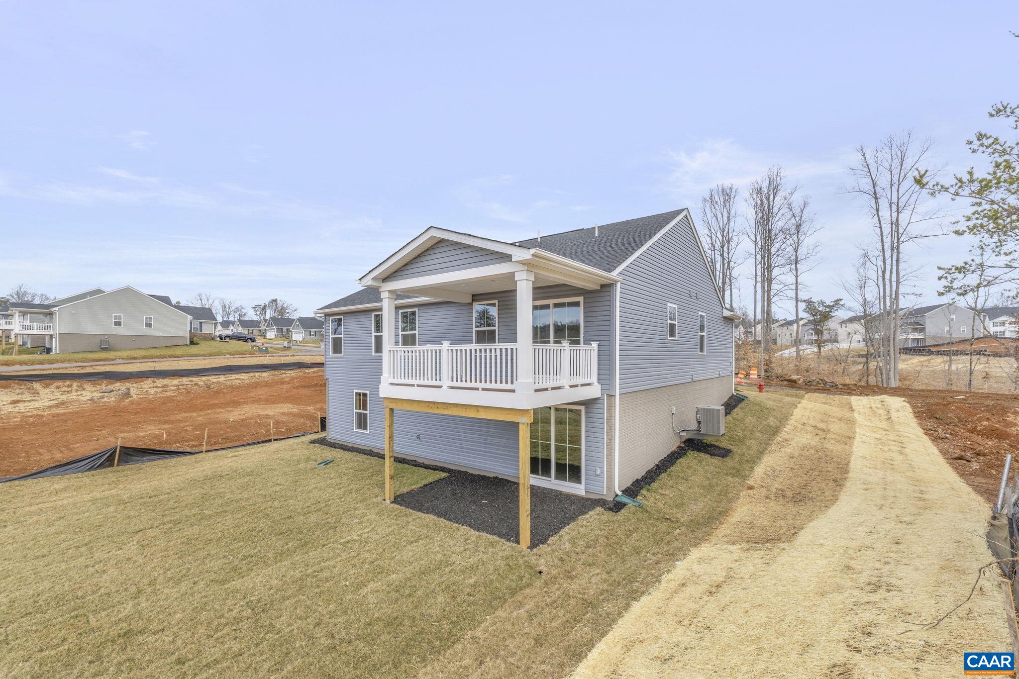 140 GUNNISON DR