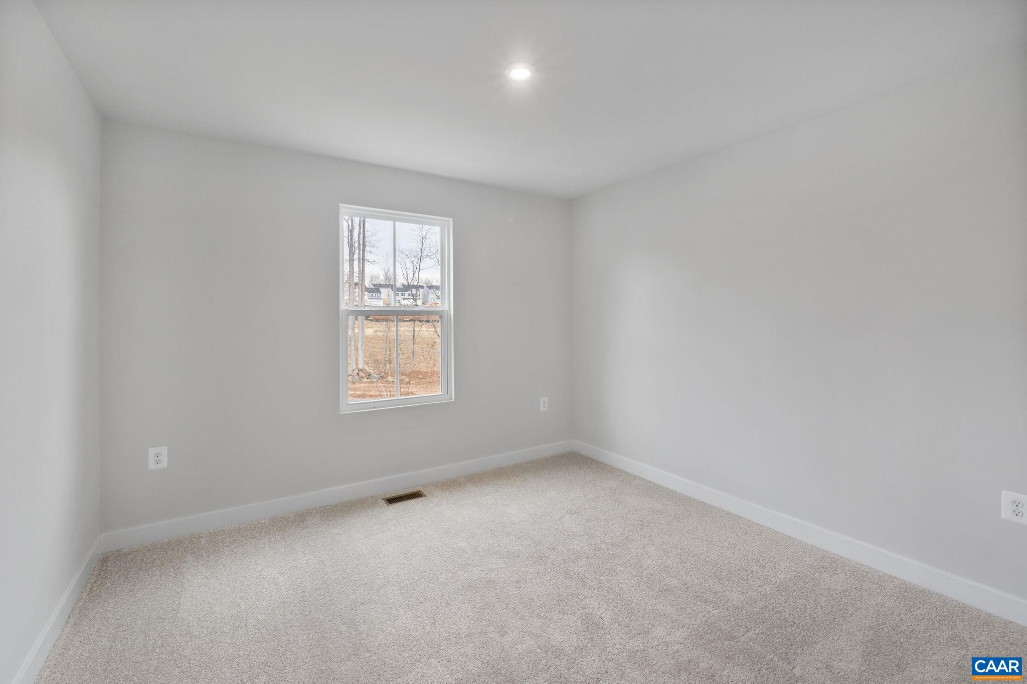 140 GUNNISON DR