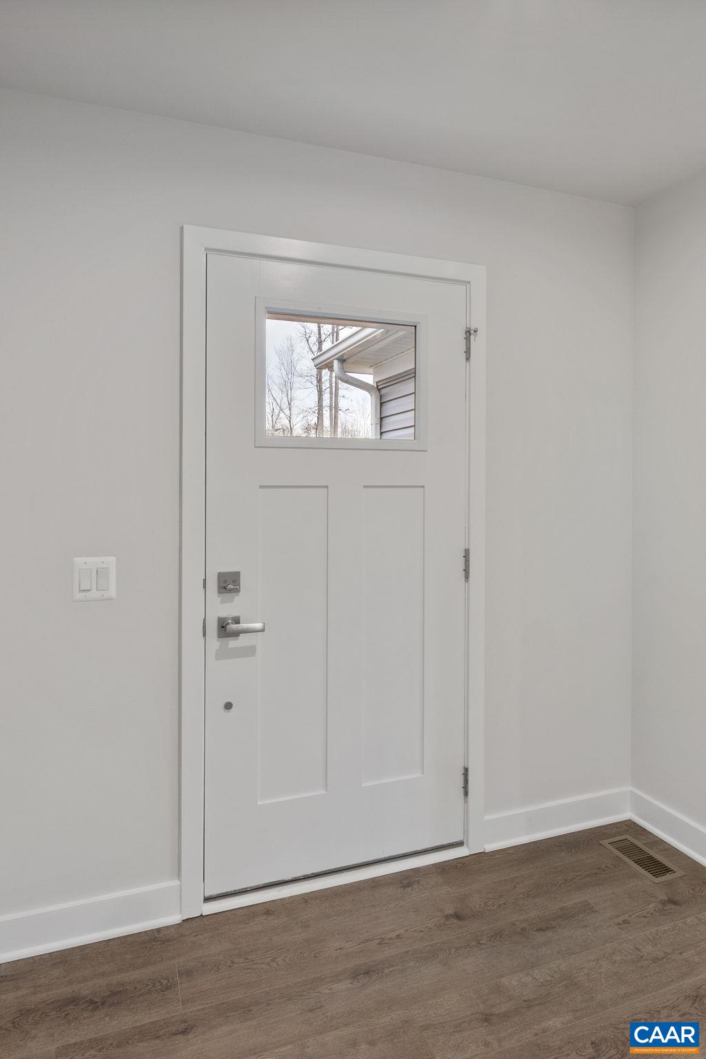 140 GUNNISON DR
