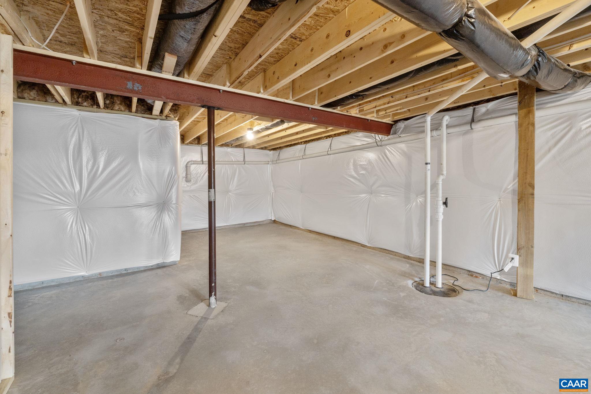 140 GUNNISON DR