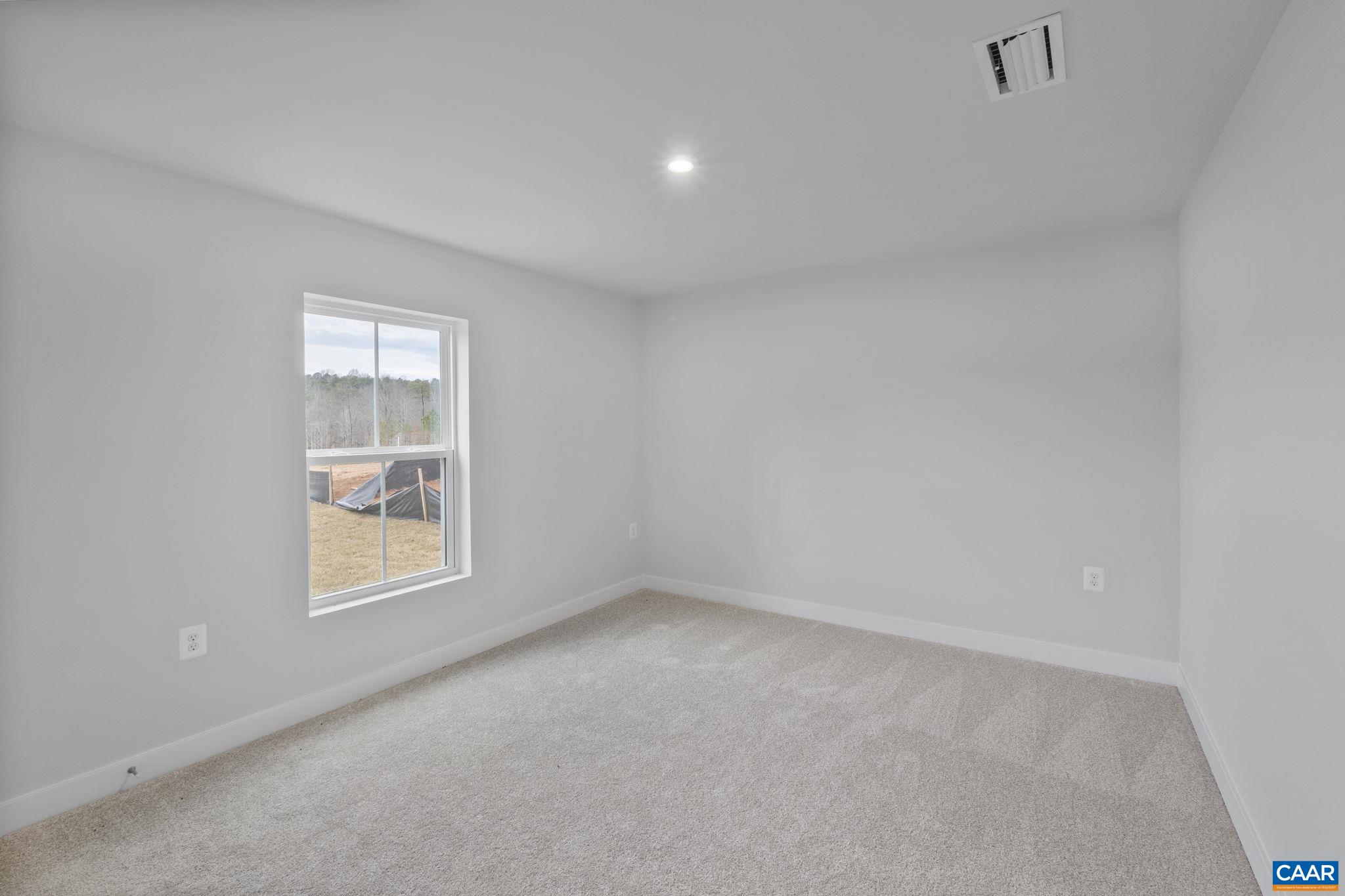 140 GUNNISON DR