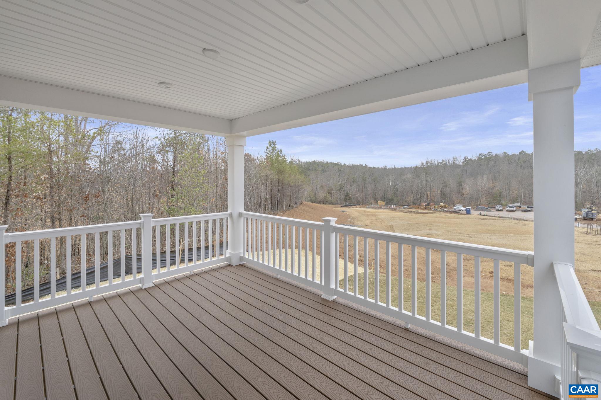 140 GUNNISON DR