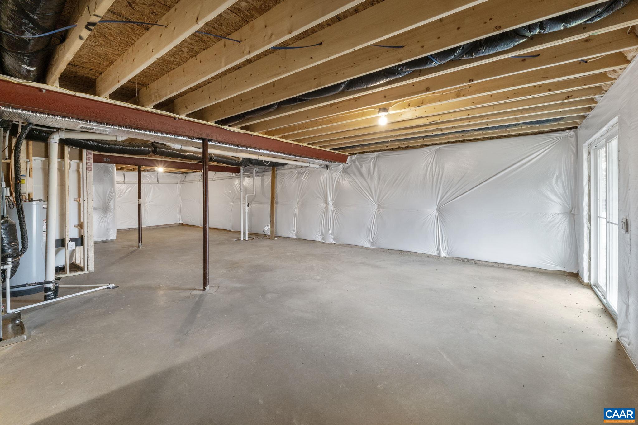 140 GUNNISON DR