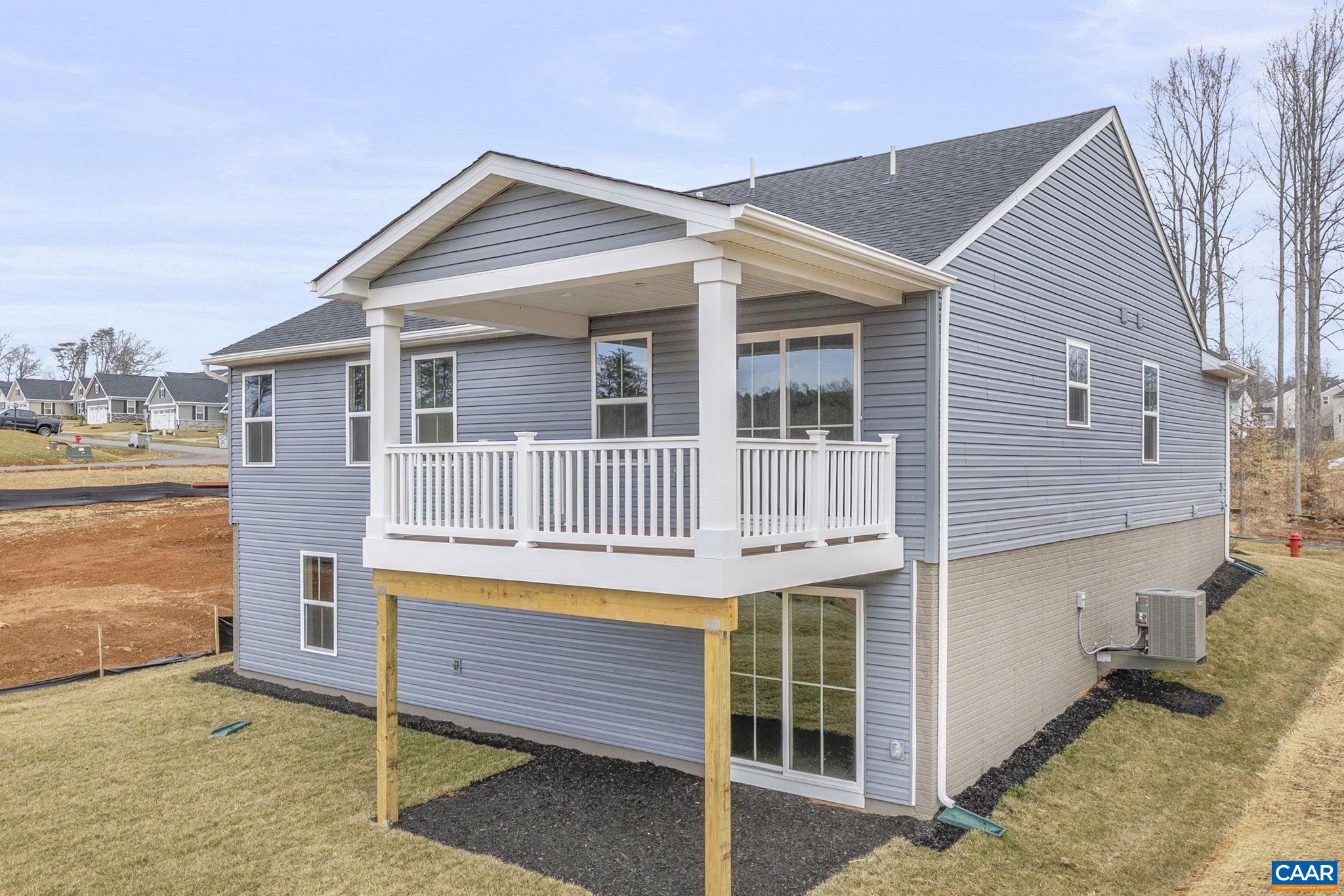 140 GUNNISON DR