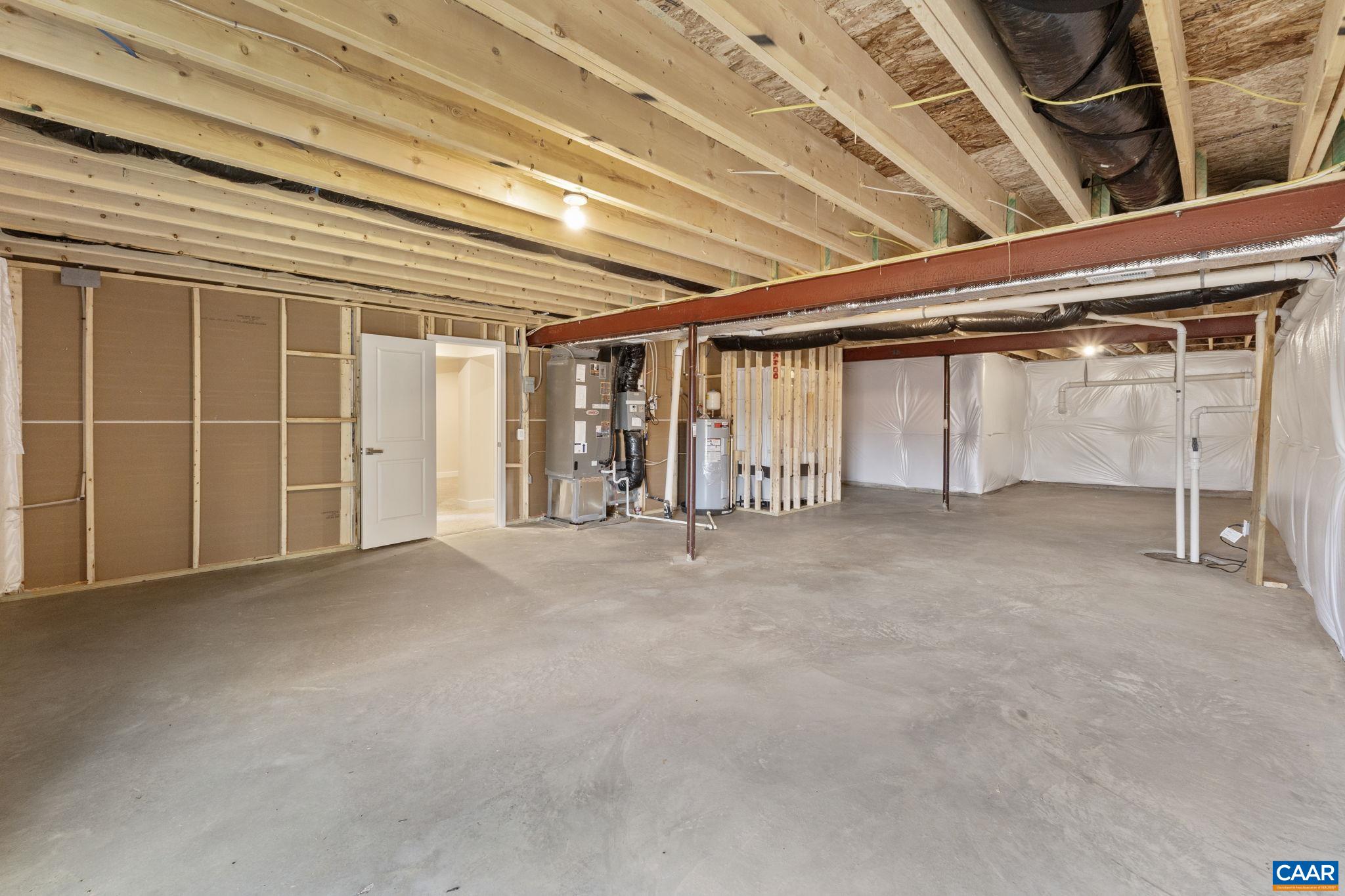 140 GUNNISON DR