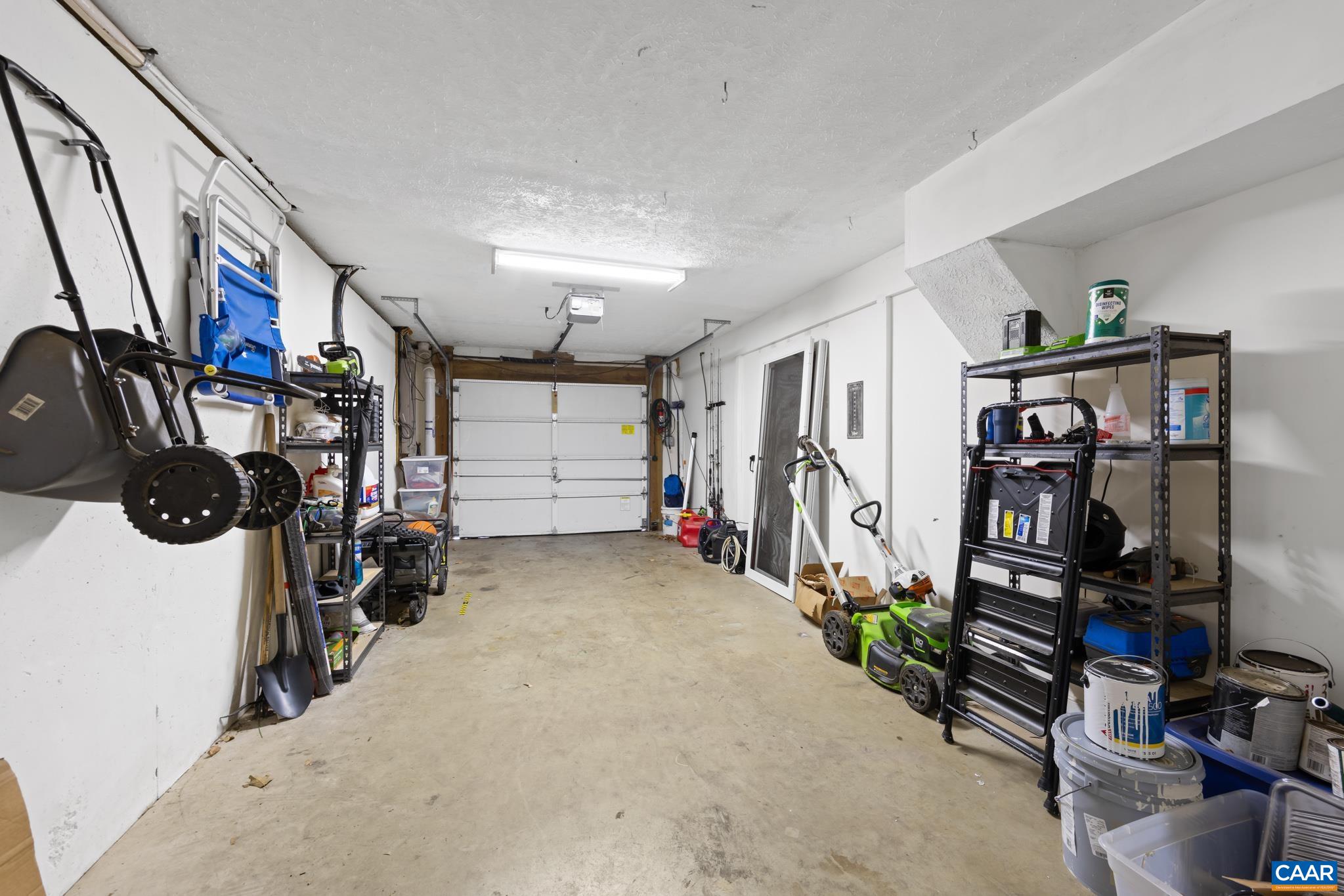31 LAFAYETTE DR