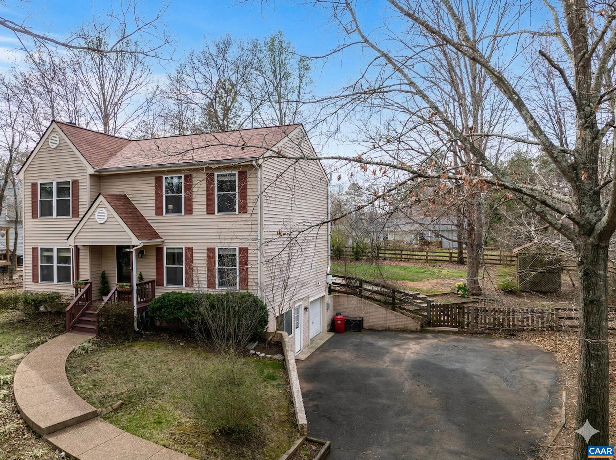 31 LAFAYETTE DR